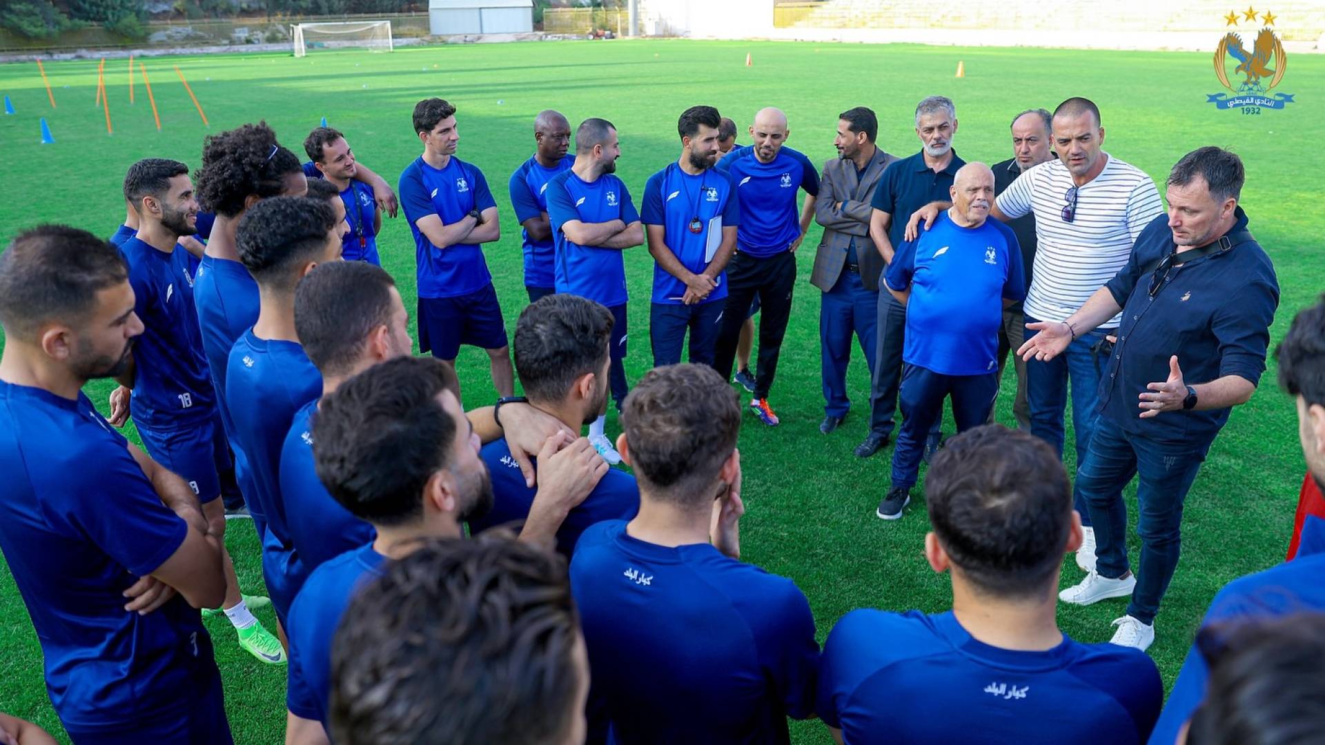 المدرب الصربي دينيس كوريتش يقود التدريب الأول للأزرق