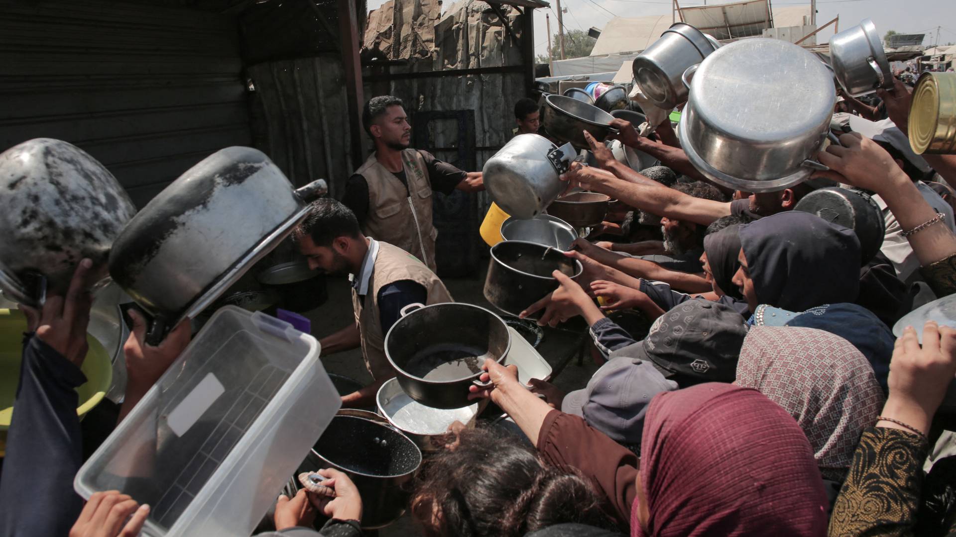 طالبي المساعدات في قطاع غزة