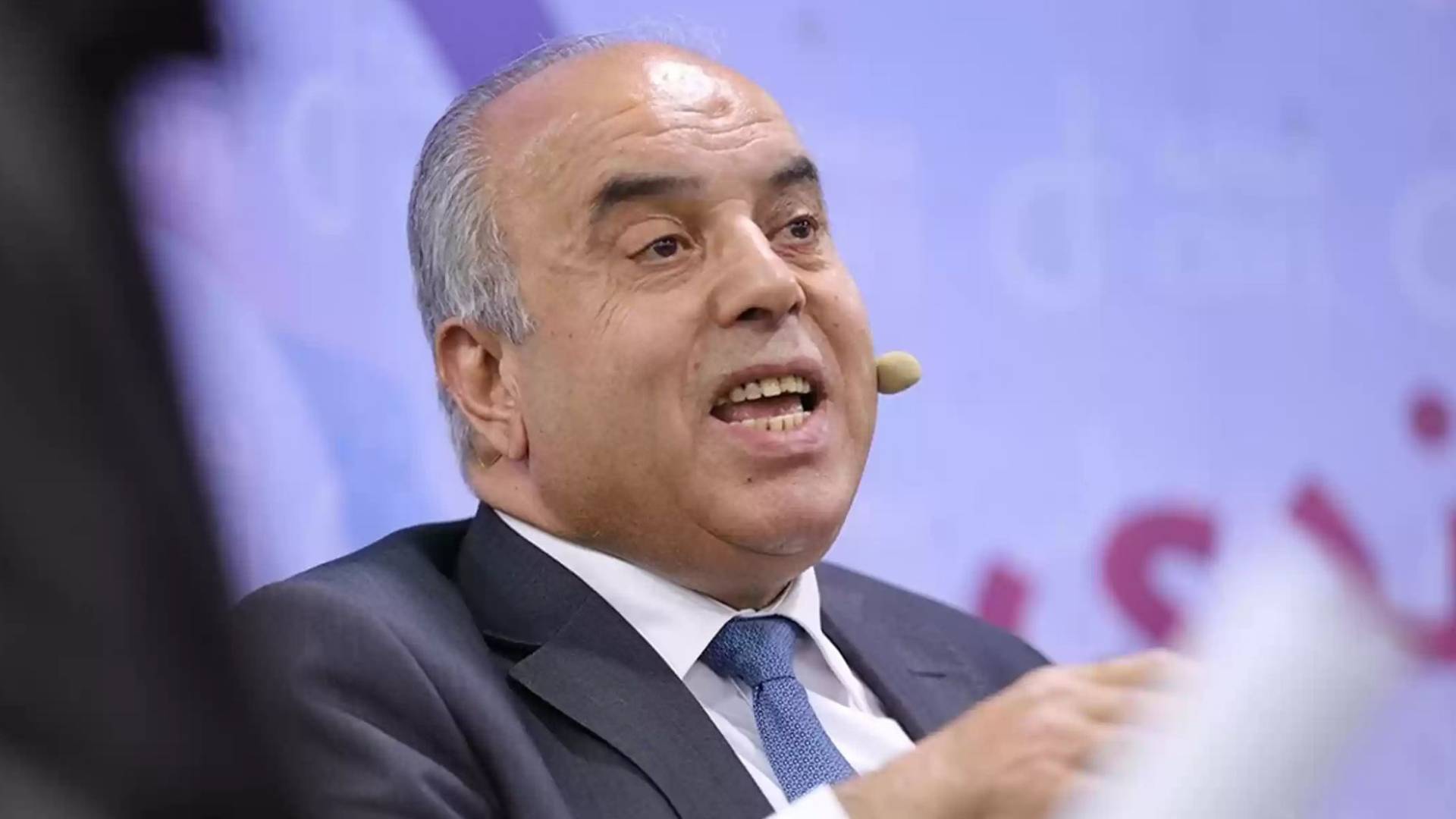 وزير التربية والتعليم عزمي محافظة