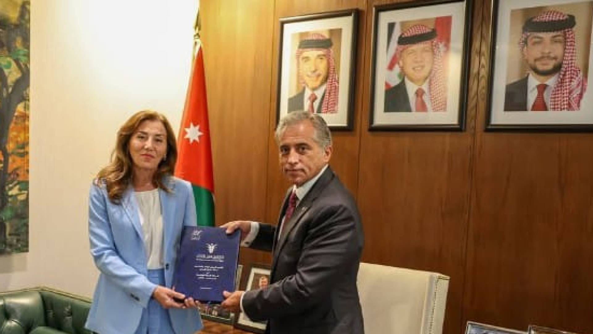 رئيس الوزراء جعفر حسان