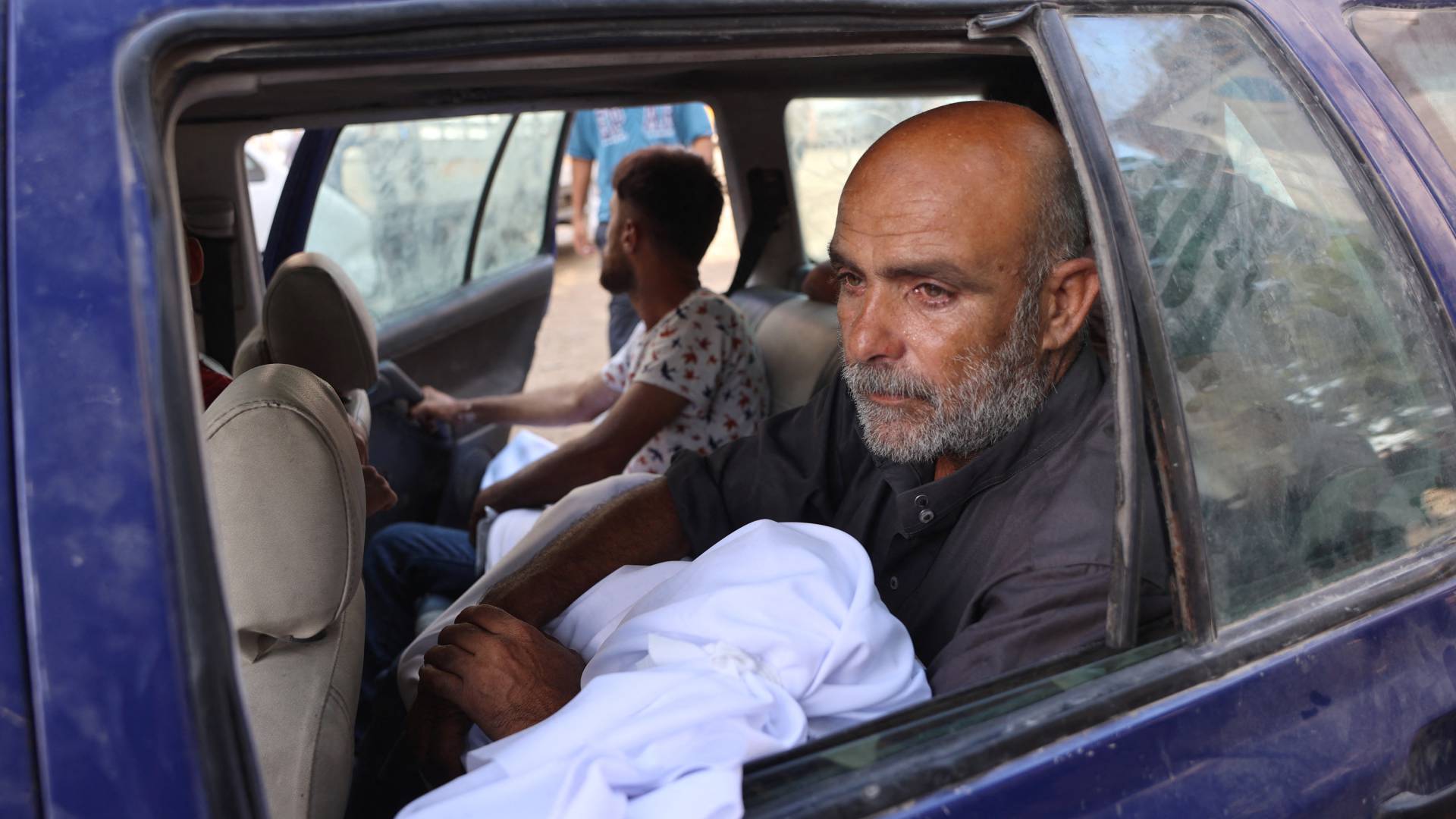 الحزن على الشهداء في غزة