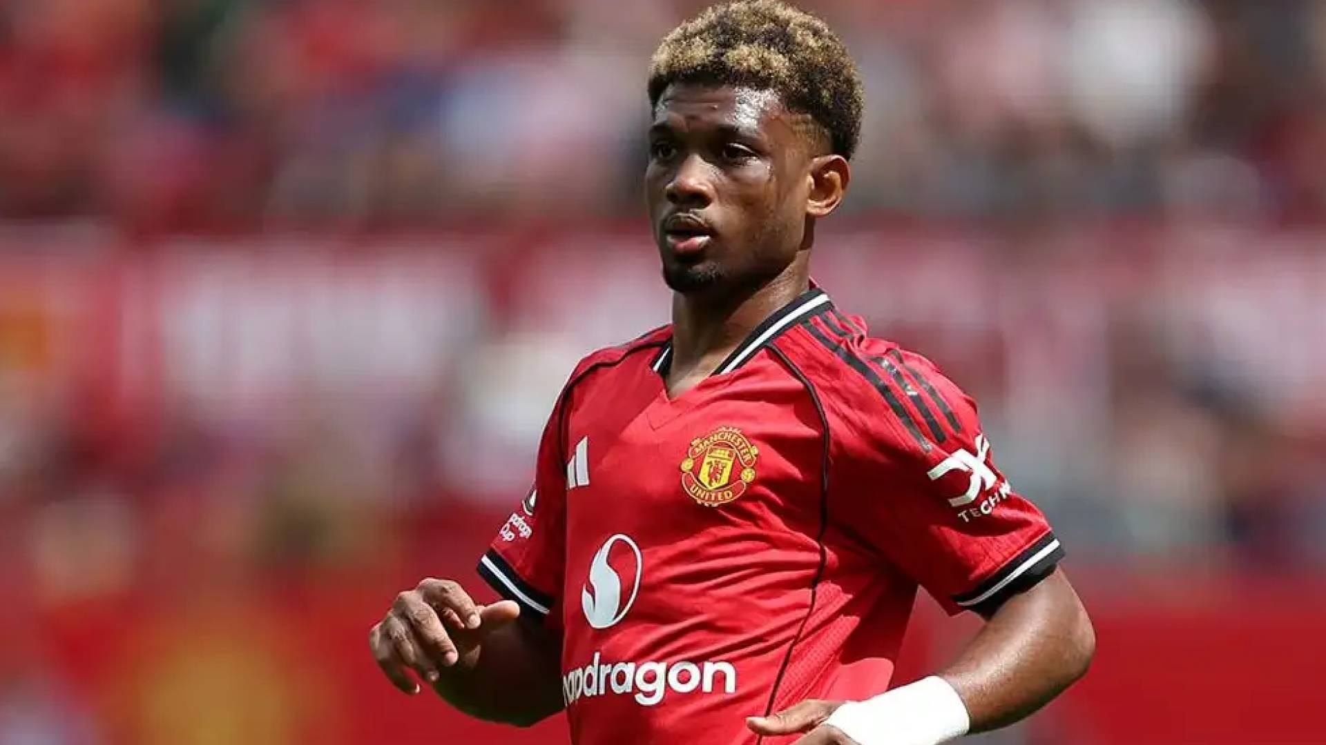 روبن أموريم يجري تعديلا وحيدا على تشكيلة مانشستر يونايتد لمواجهة فولهام