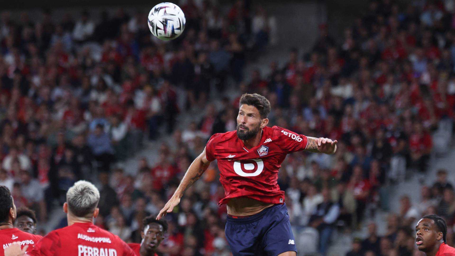 المهاجم الفرنسي المخضرم أوليفييه جيرو