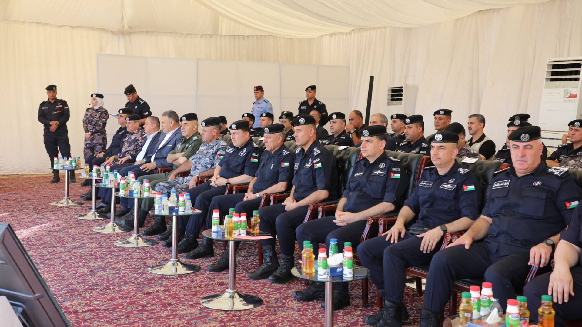 مدير الأمن العام يتابع تمرين "عين الصقر" ويشيد بجاهزية مرتبات الأمن العام