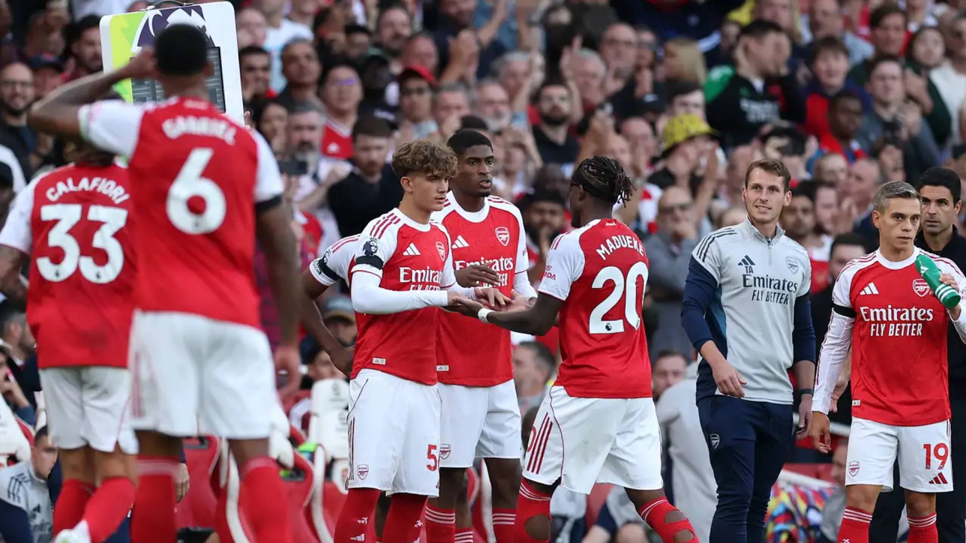 واين روني يشيد بموهبة آرسنال الصاعدة ماكس دومان: “سيحظى بمستقبل مبهر”