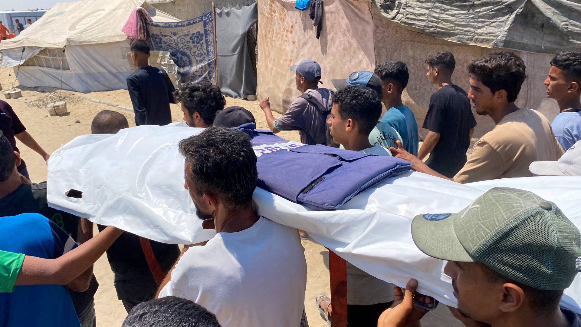 تشييع صحفي في غزة