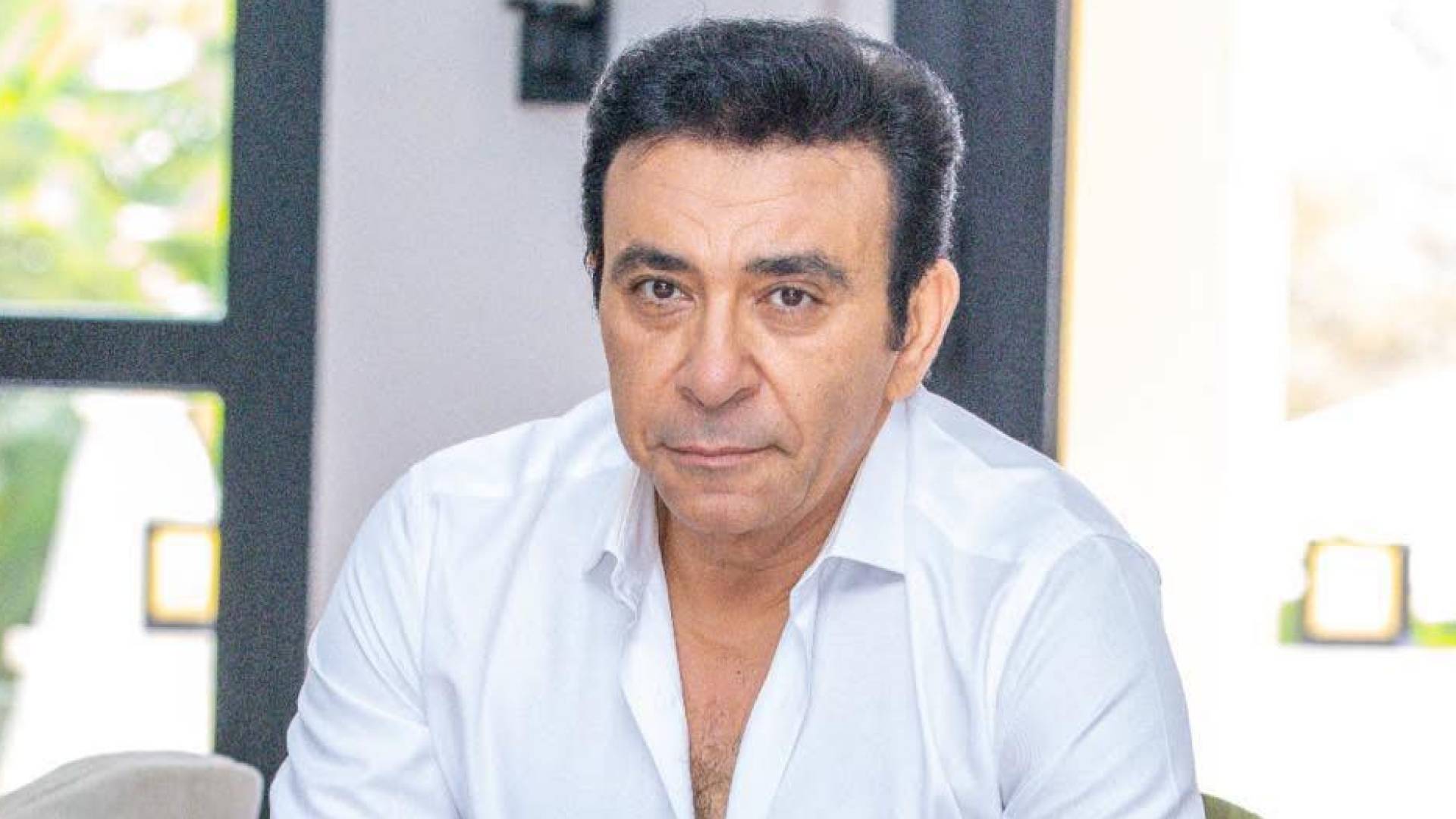 الإعلامي المصري عاطف كامل