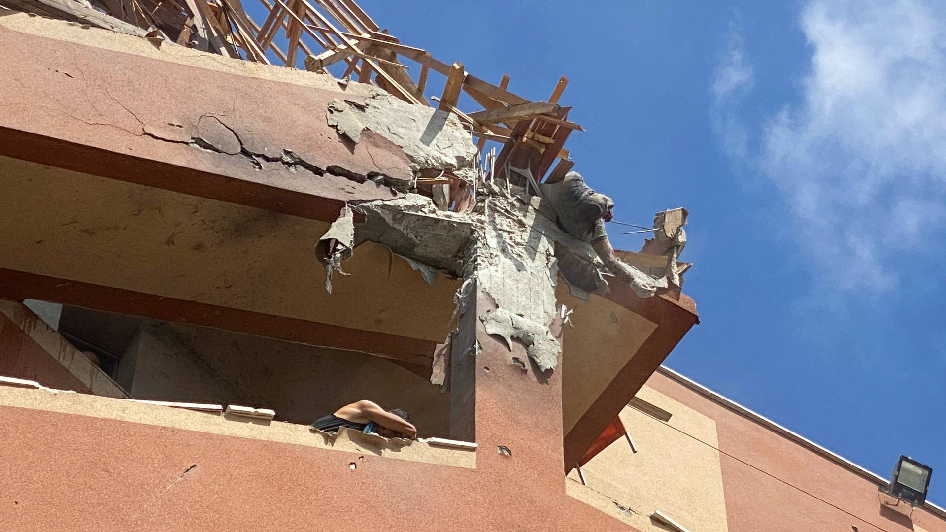 الهجوم على مستشفى ناصر في قطاع غزة