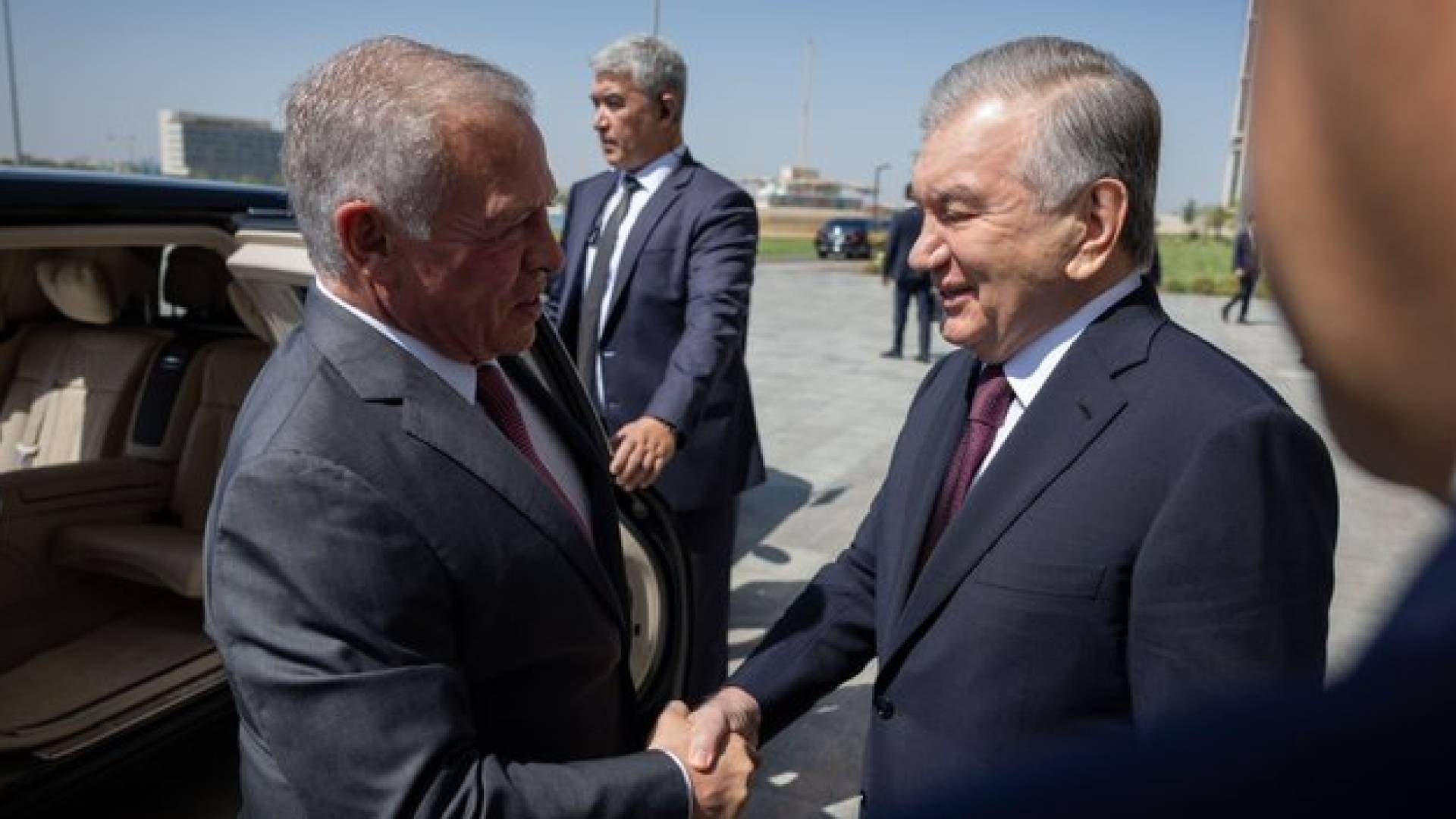 جلالة الملك و رئيس الأوزبكستان يعقدان مباحثات موسعة في مدينة سمرقند