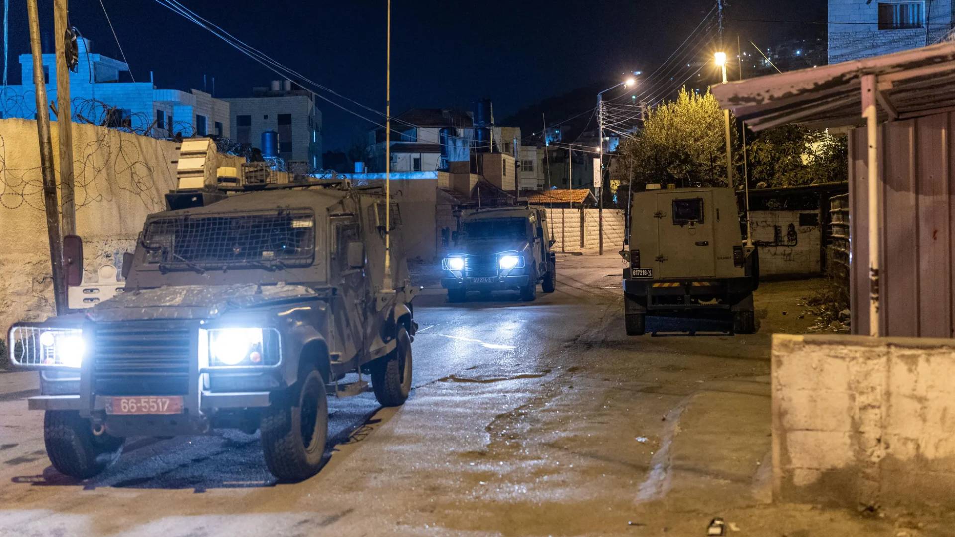 آليات الاحتلال العسكرية