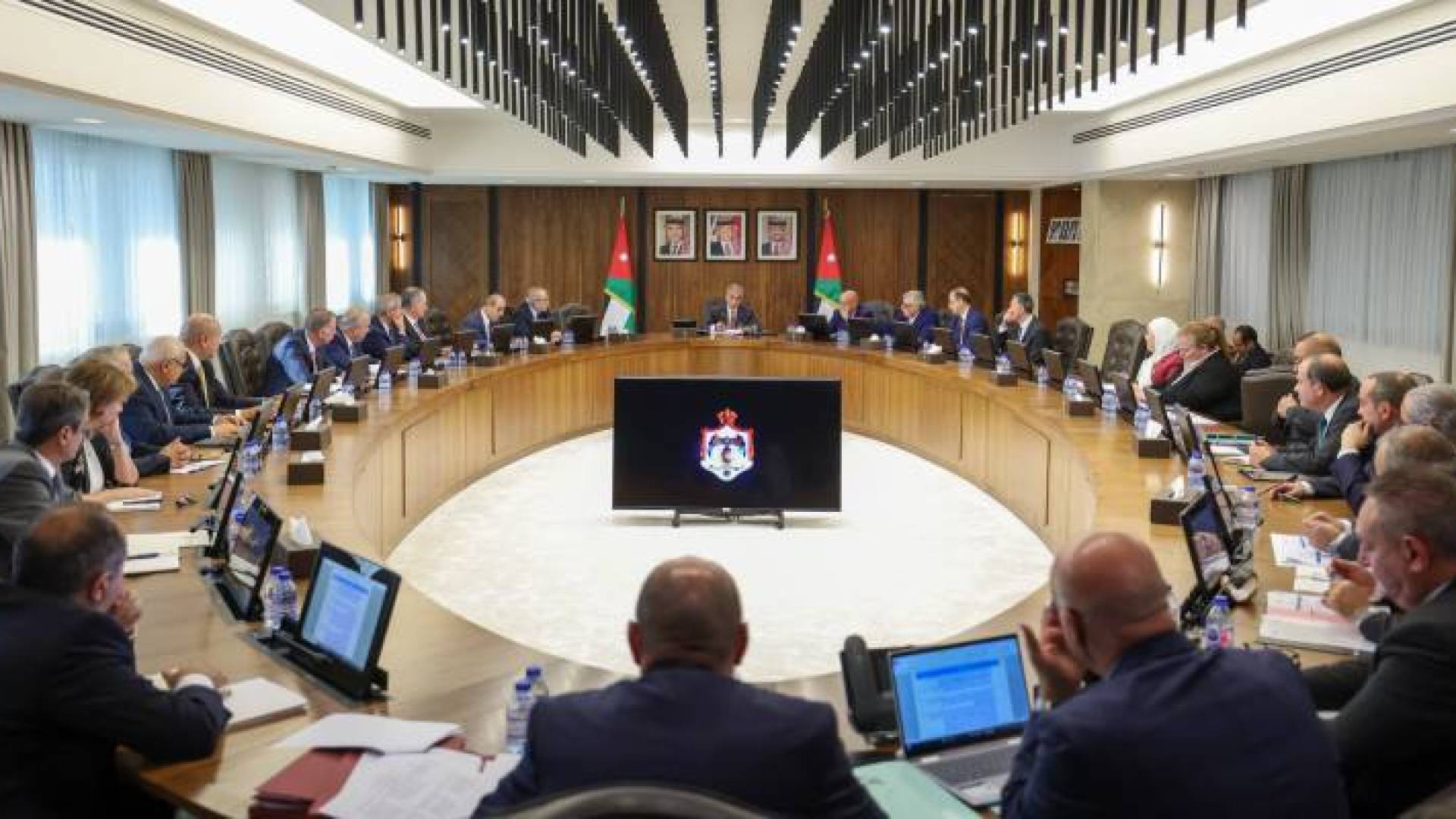 بهدف جذب الاستثمار.. مجلس الوزراء يقر حوافز جديدة لمشاريع الطاقة التقليدية والمتجددة