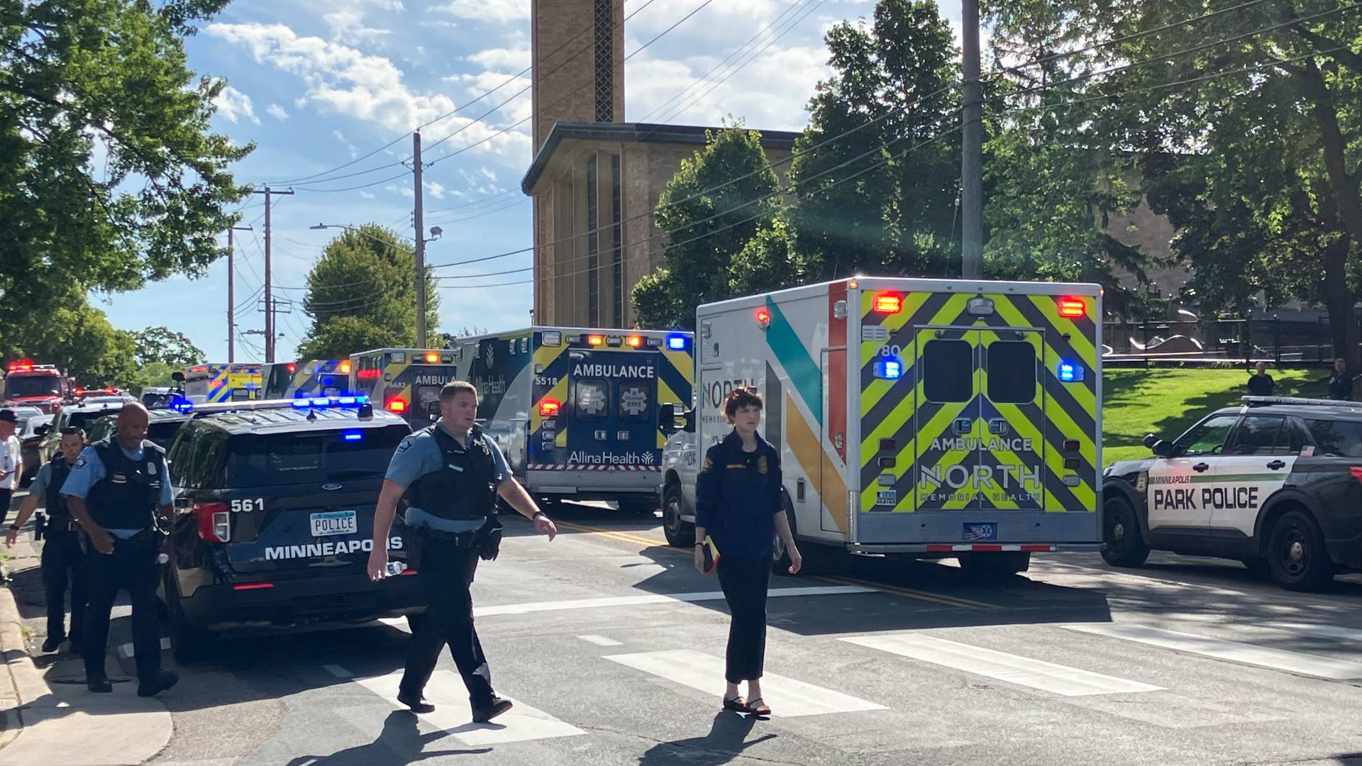 قتلى وجرحى في إطلاق نار استهدف مدرسة البشارة الكاثوليكية في مينيابوليس