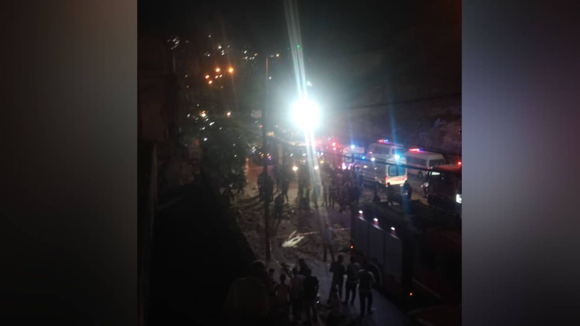 فرق الدفاع المدني والشرطة تتعامل مع انفجار أسطوانة غاز داخل منزل في منطقة النصر بالعاصمة