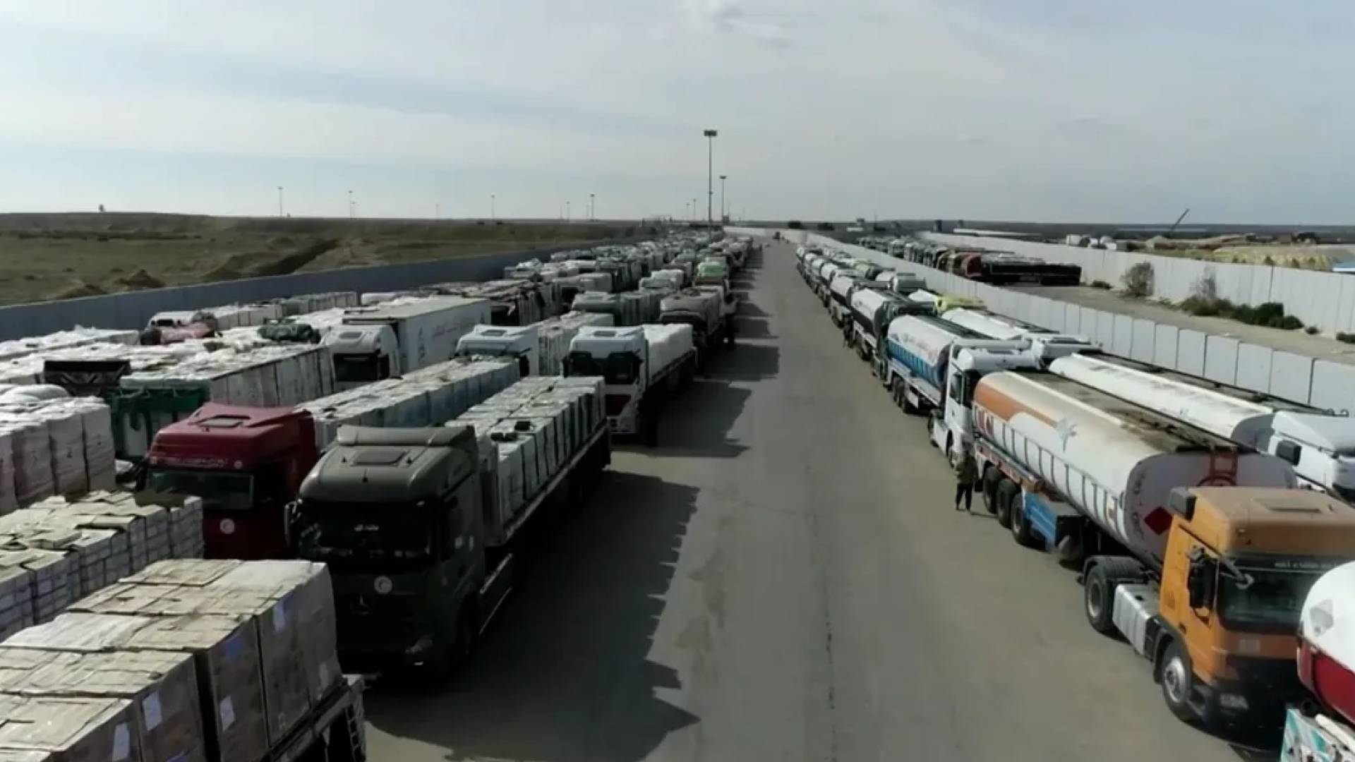 شاحنة مساعدات في قطاع غزة