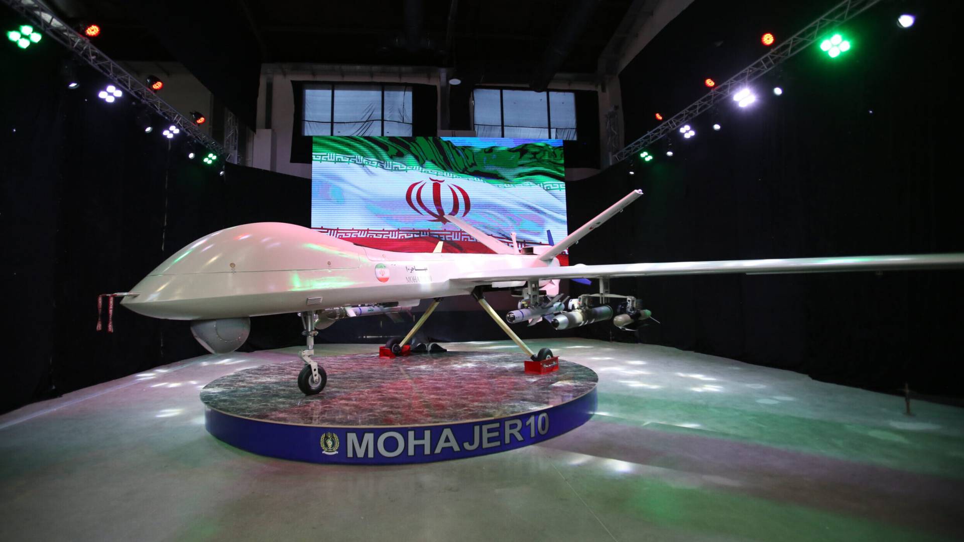 عرض الطائرة الإيرانية من دون طيار "مهاجر 10"