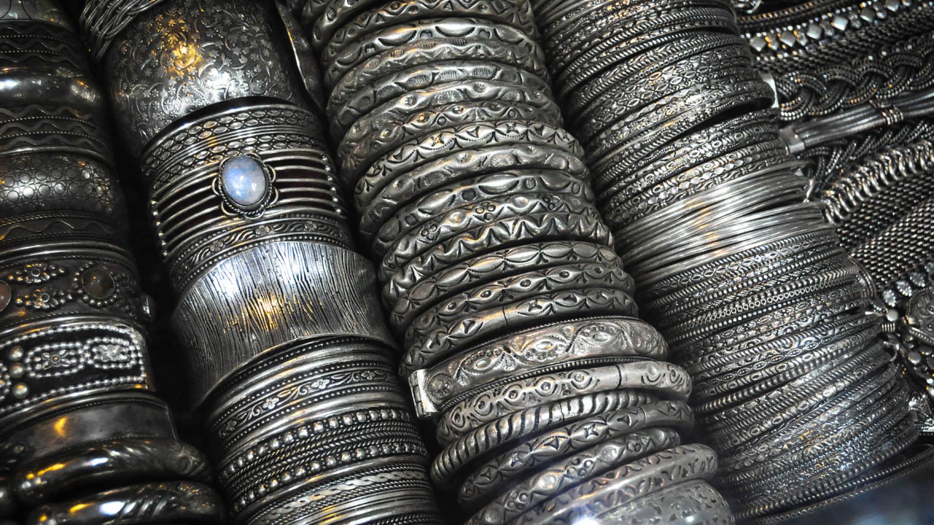 مجوهرات فضية