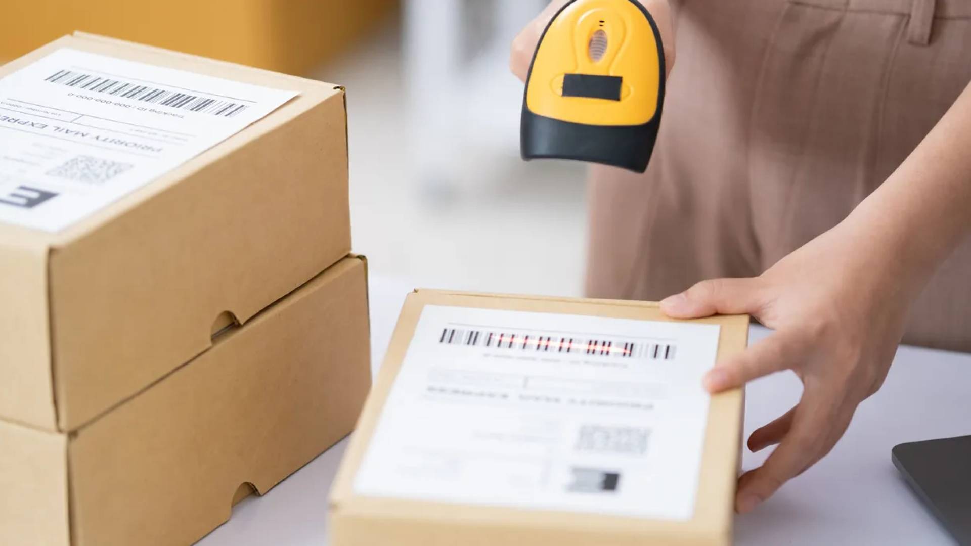 الطرود الصغيرة"تعبرية"