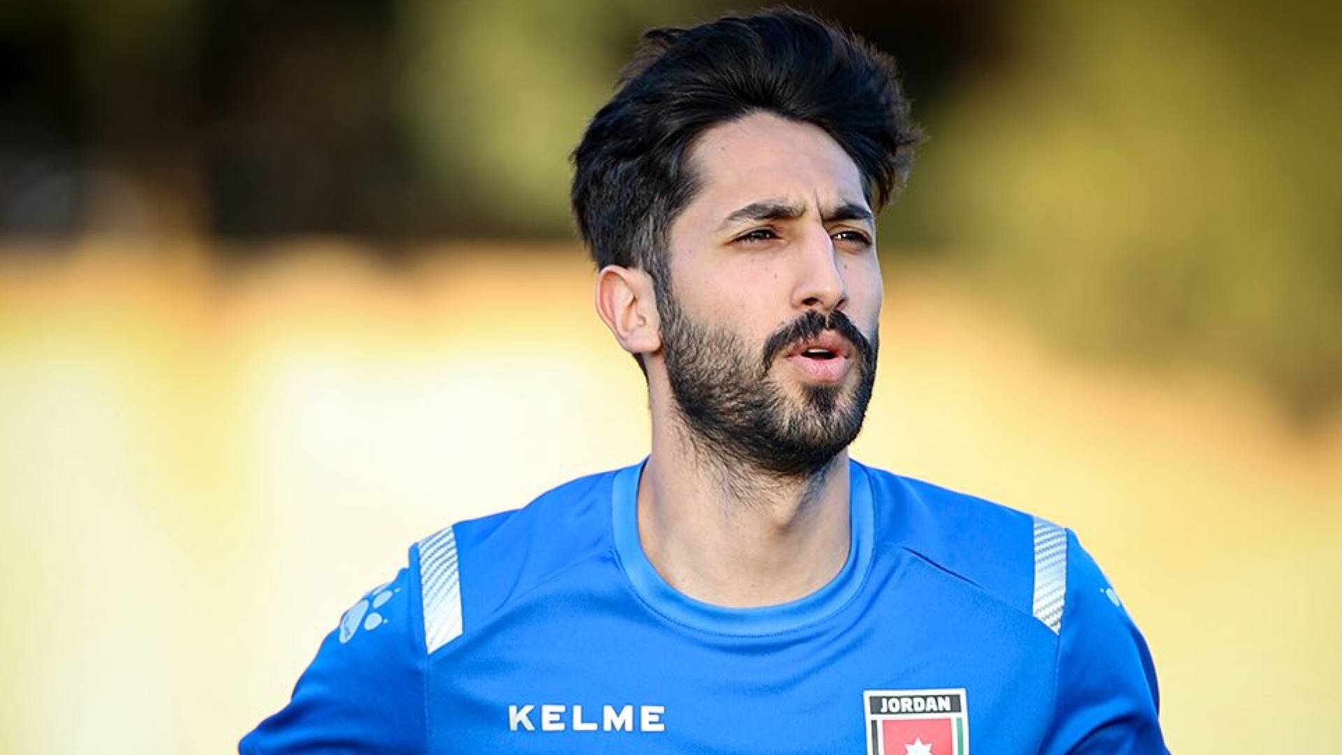 لاعب المنتخب الوطني يزن النعيمات من التدريبات