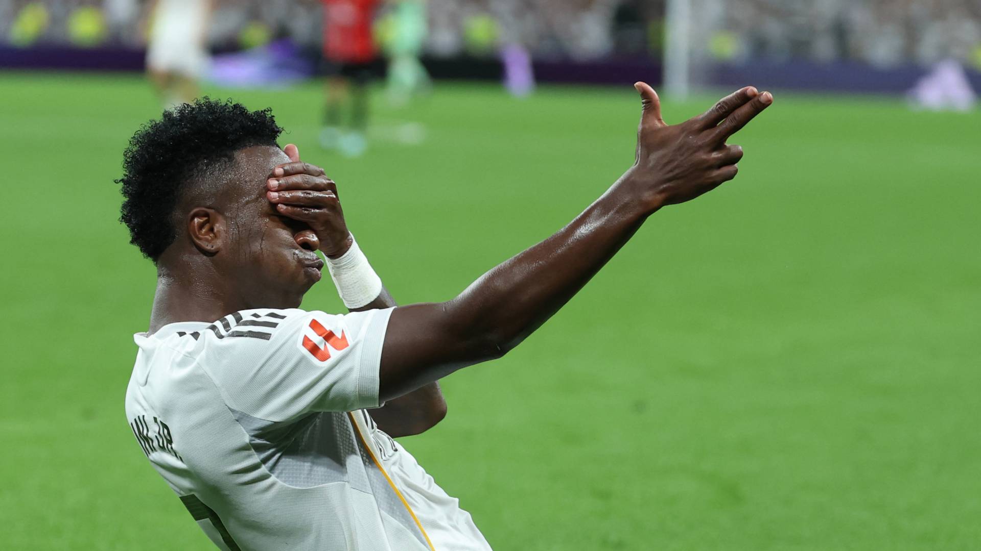 ريال مدريد يقتنص فوزا صعبا من مايوركا ويواصل صدارة الليغا