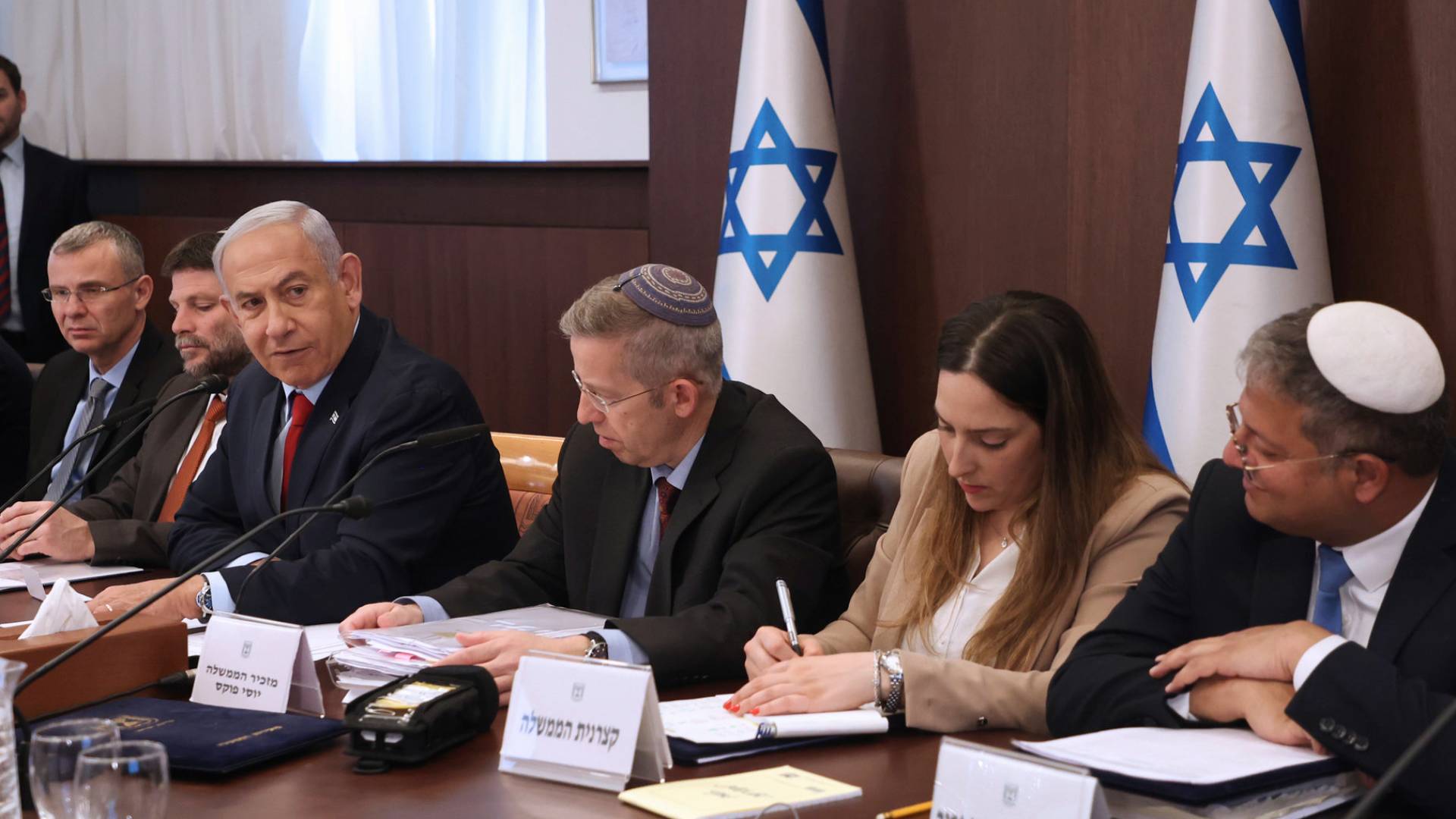 في تصريح لافت.. وزير بالكابينت "الإسرائيلي" يهدد بضم كامل الضفة الغربية