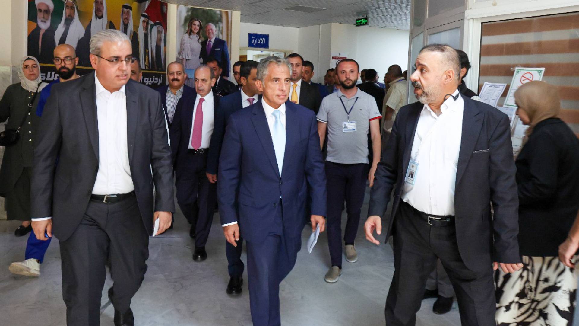 استجابة للاحتياجات.. حسان يوجه بإنشاء مبنى عيادات جديد وتوسعة قسم الكلى في مستشفى اليرموك