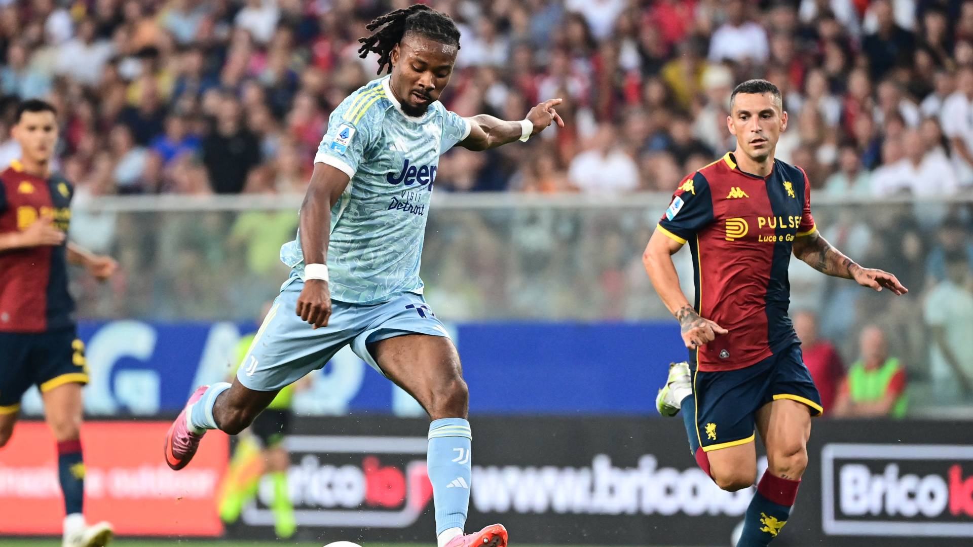 يوفنتوس يقتنص فوزا صعبا من جنوى بهدف دون رد