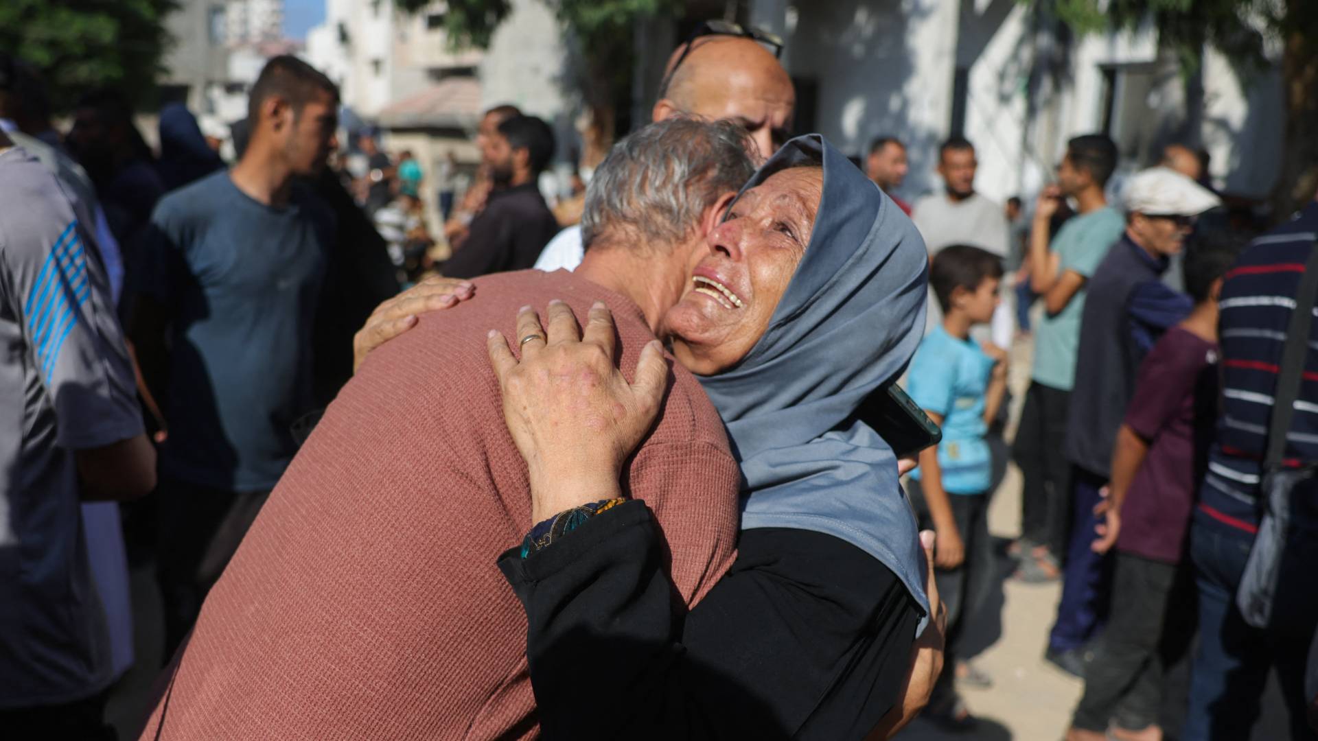 معاناة أهالي قطاع غزة