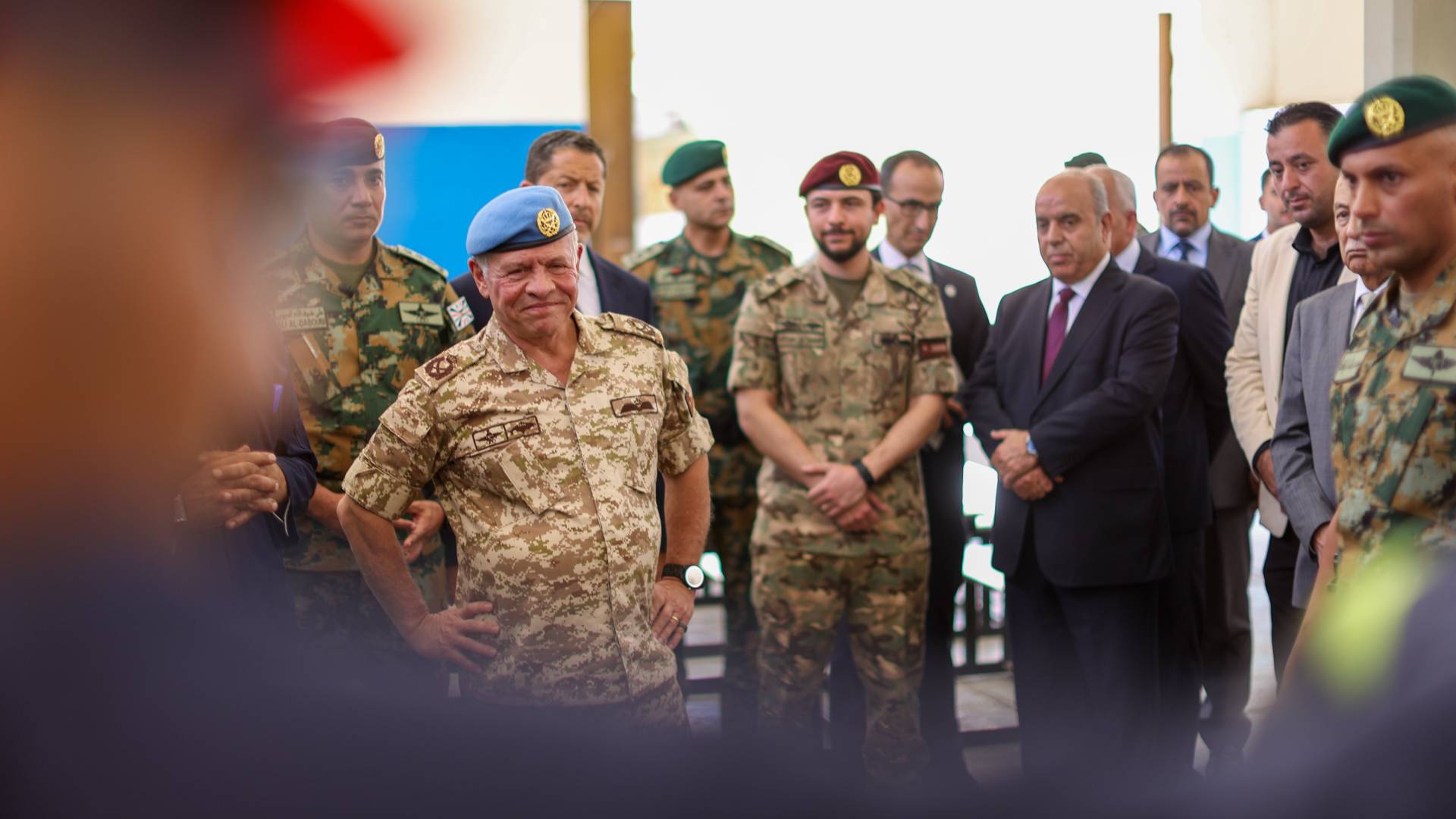 الملك، يرافقه ولي العهد، يزور مدرسة حسن خالد أبو الهدى الثانوية الشاملة للبنين بالزرقاء