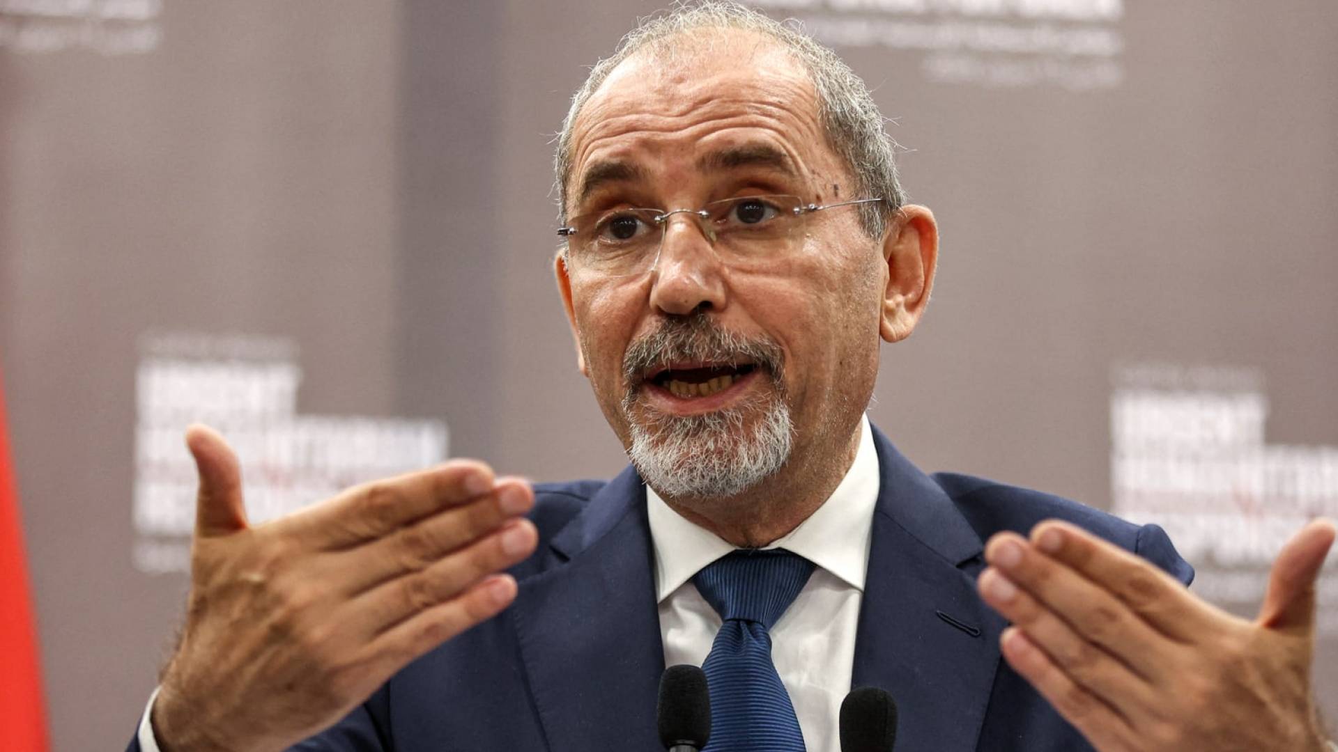 وزير الخارجية ايمن الصفدي