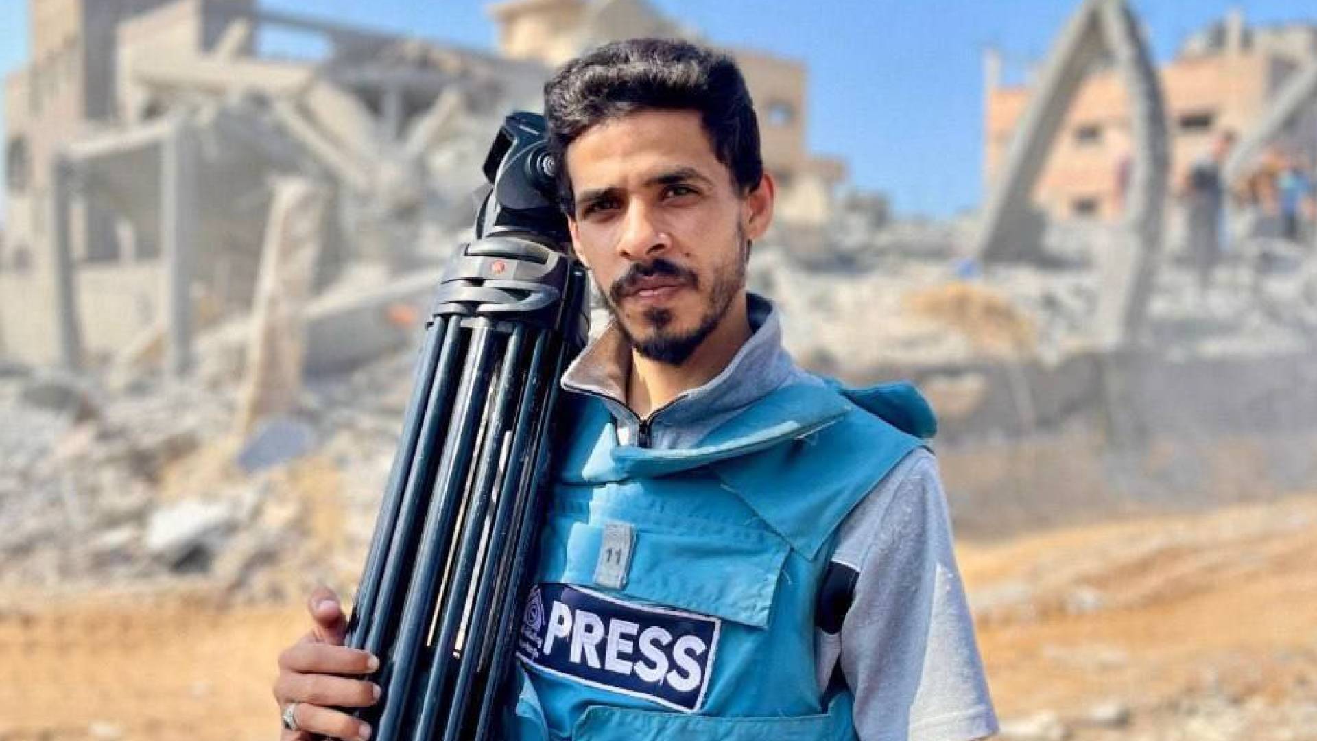 استشهاد المصور الصحفي رسمي سالم