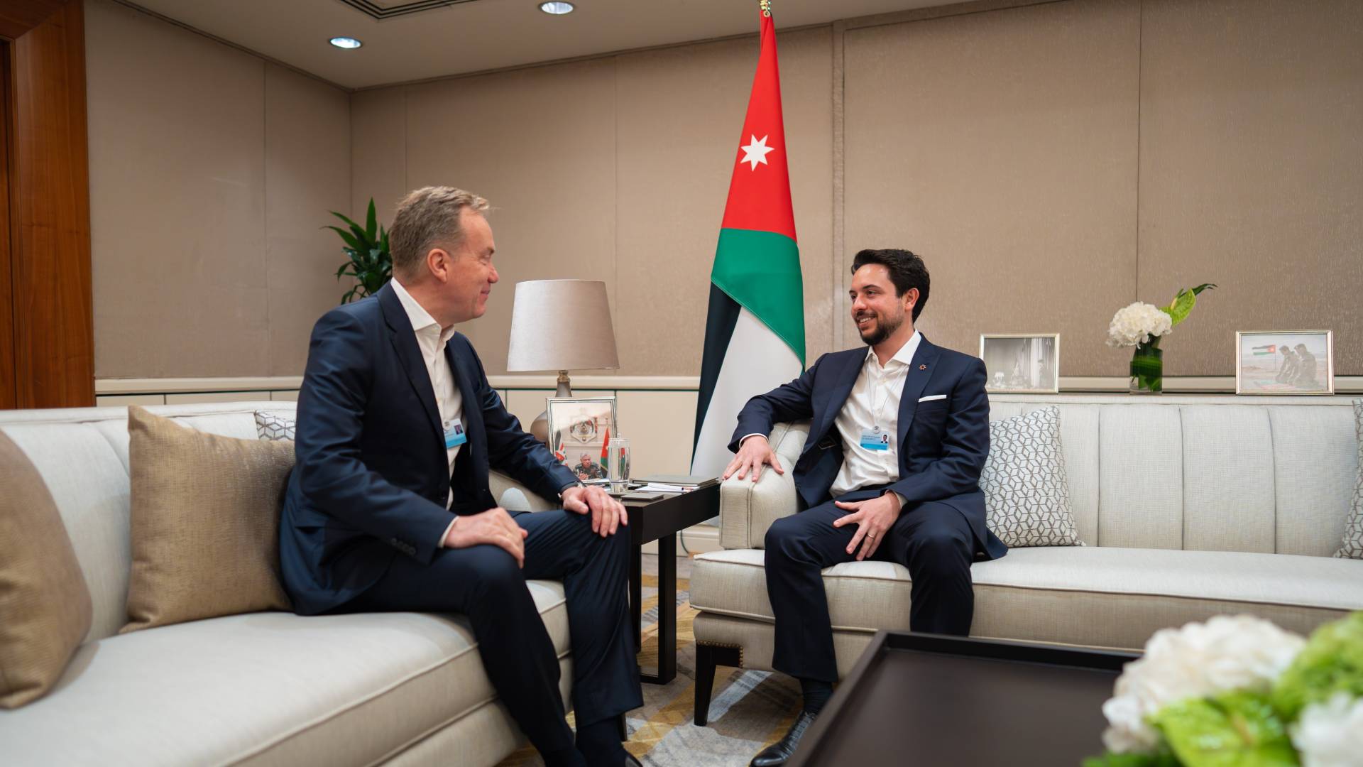 ولي العهد يلتقي رئيس المنتدى الاقتصادي العالمي على هامش منتدى المستقبل 2025