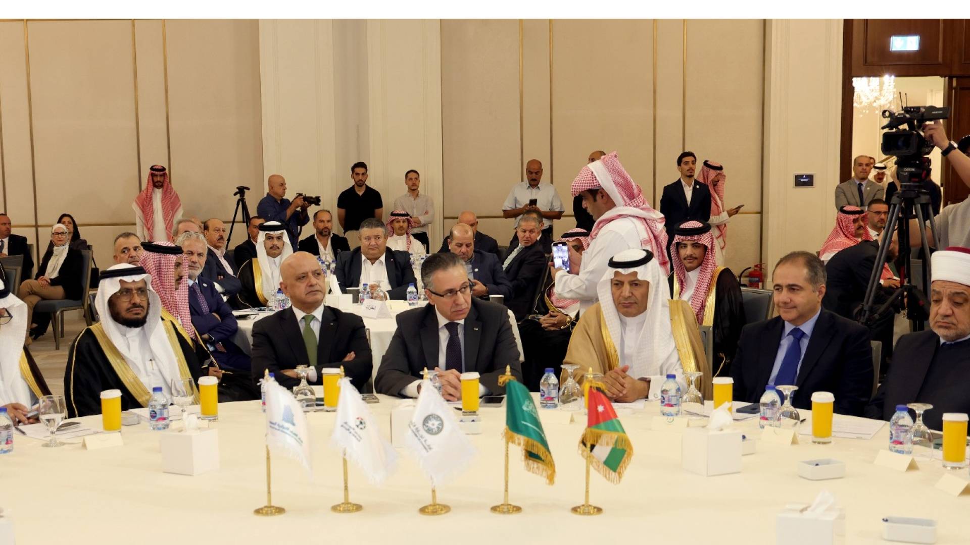 وزير الصناعة والتجارة يفتتح  ملتقى الأعمال الأردني-السعودي