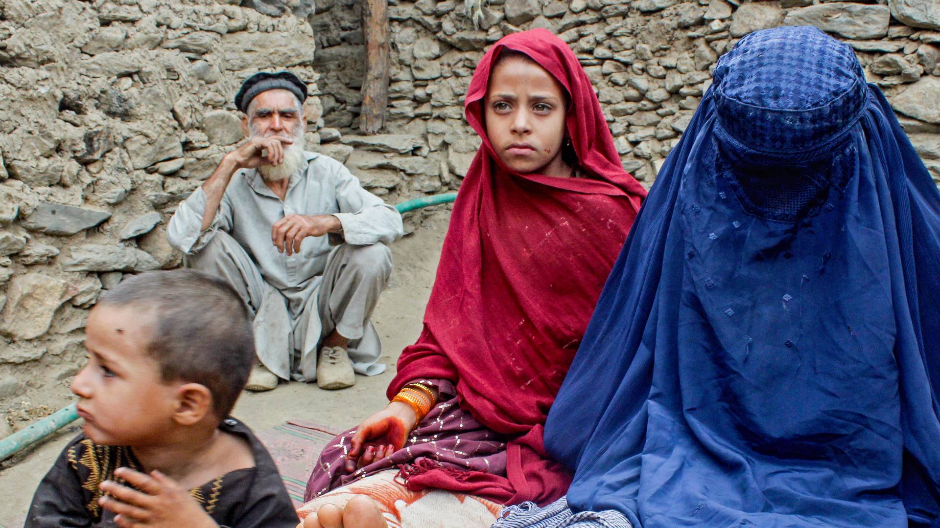 معاناة اهل افغانستان