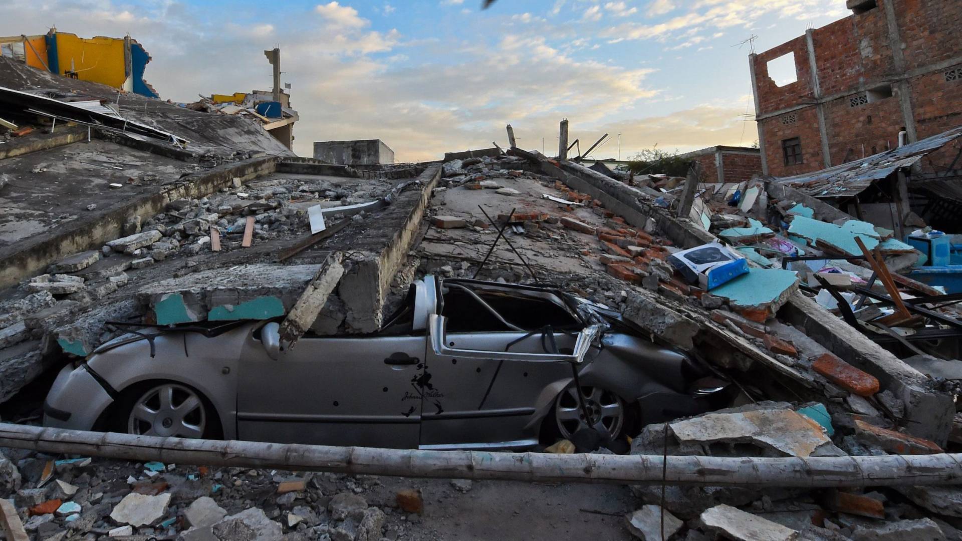 زلزال يضرب الاكوادور