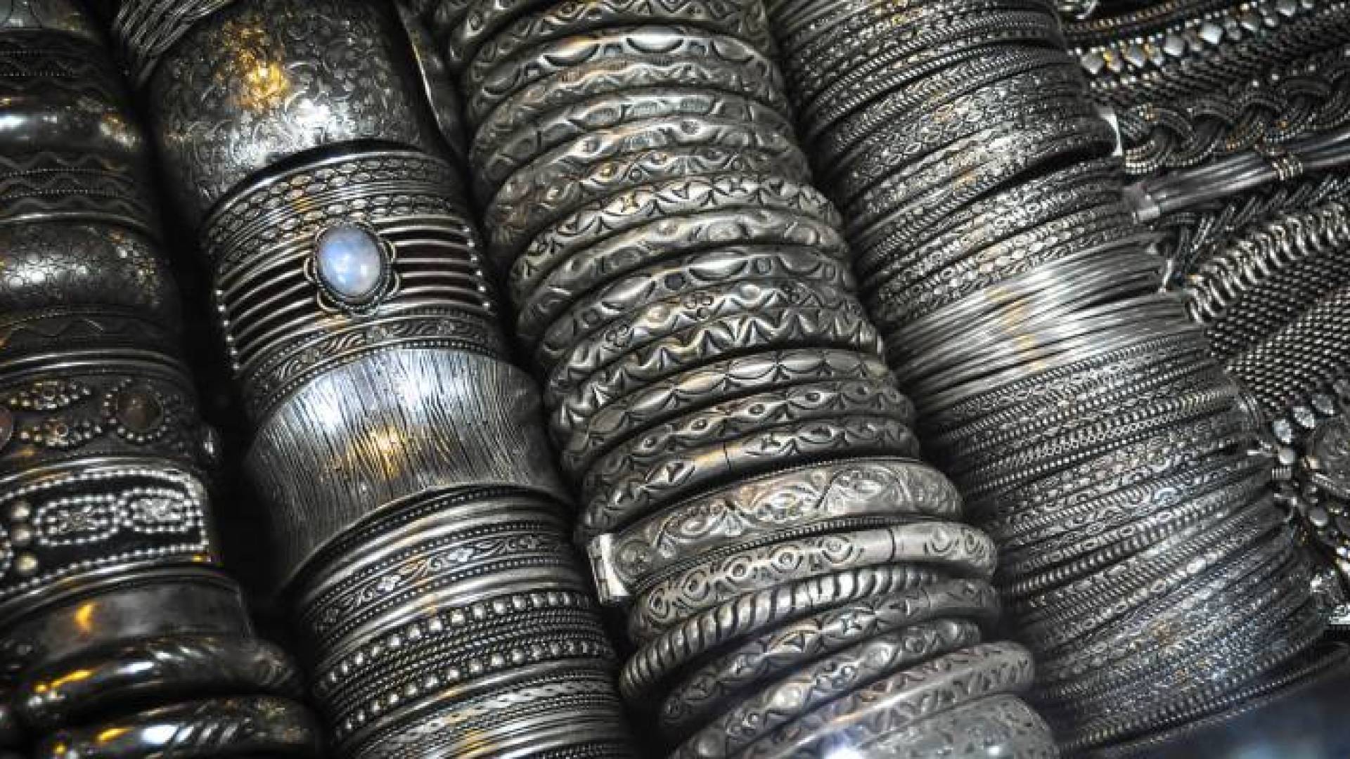 مجوهرات فضية