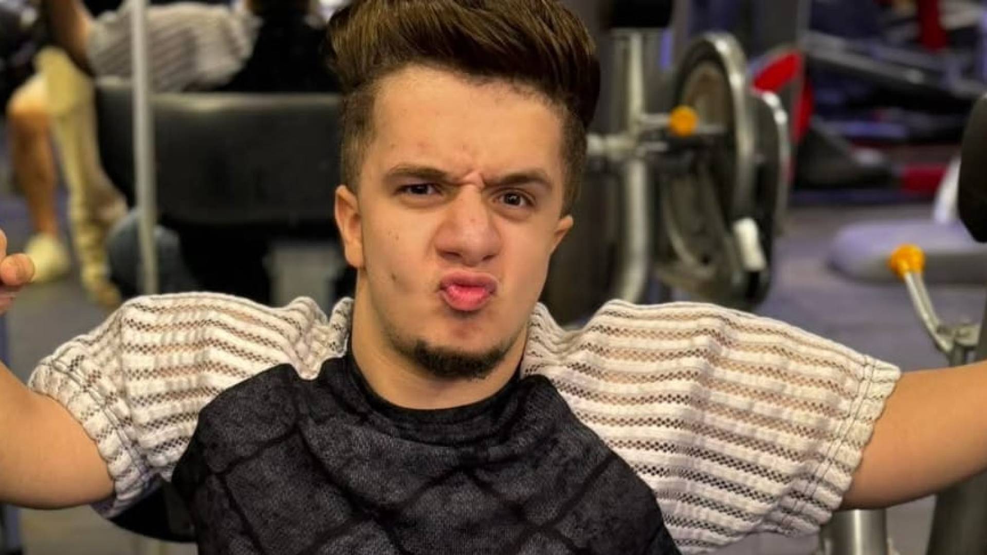 التيك توكر عمر فرج