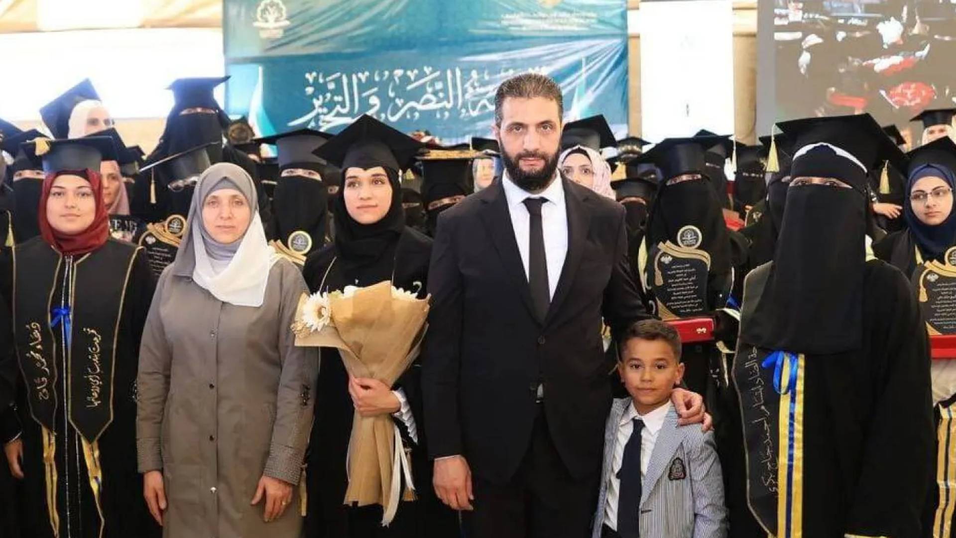 صورة من حفل التخرج