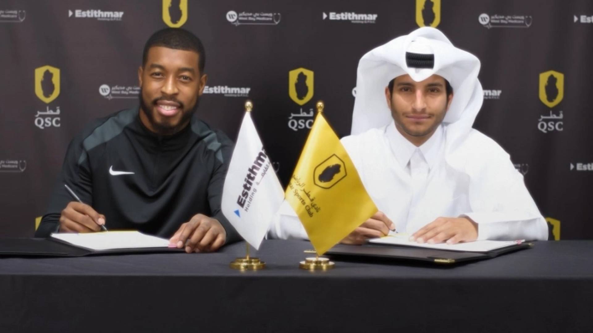 من توقيع العقود