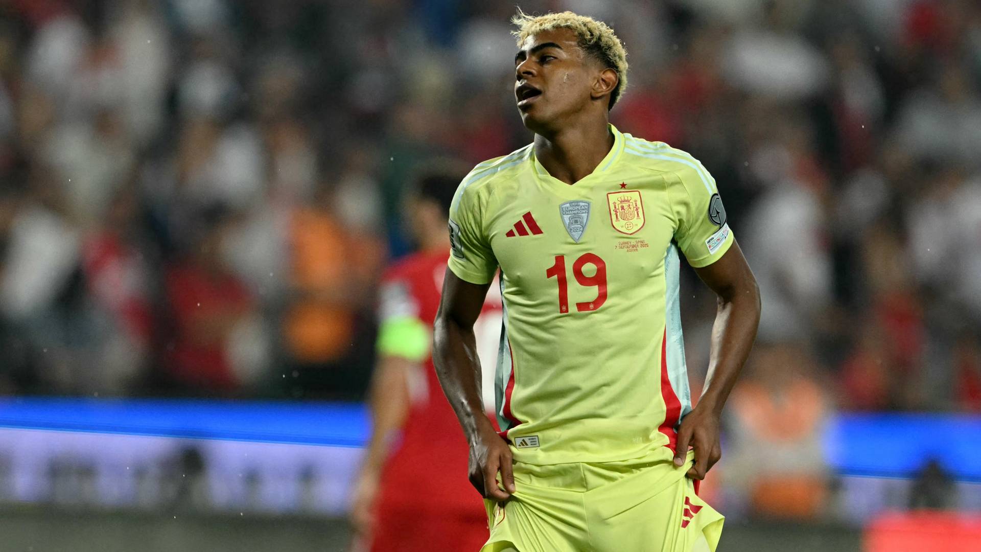 لاعب اسبانيا لامين يامال