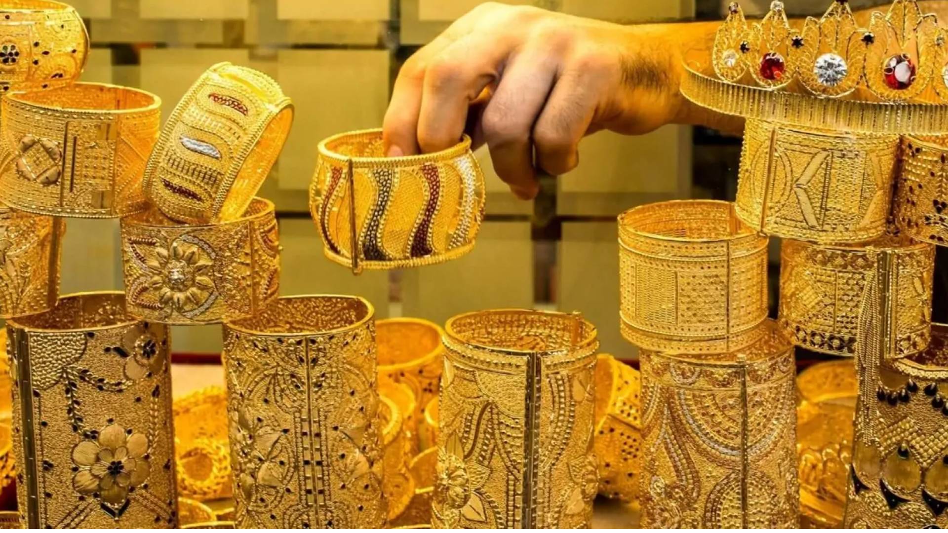 مجوهرات ذهبية