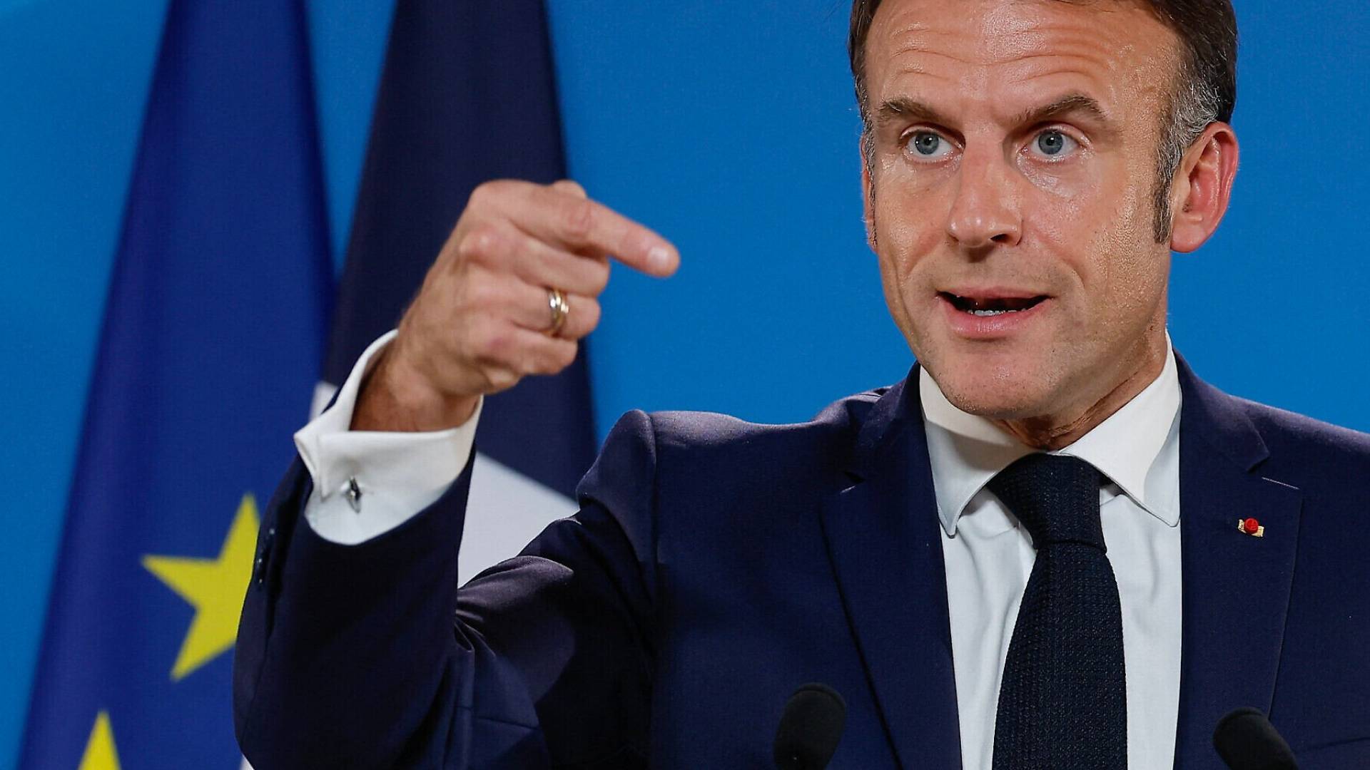 أ ف ب: احتجاجات واسعة واستنفار أمني في فرنسا في "يوم الشلل".. وماكرون يأمل في "اتفاق سياسي"