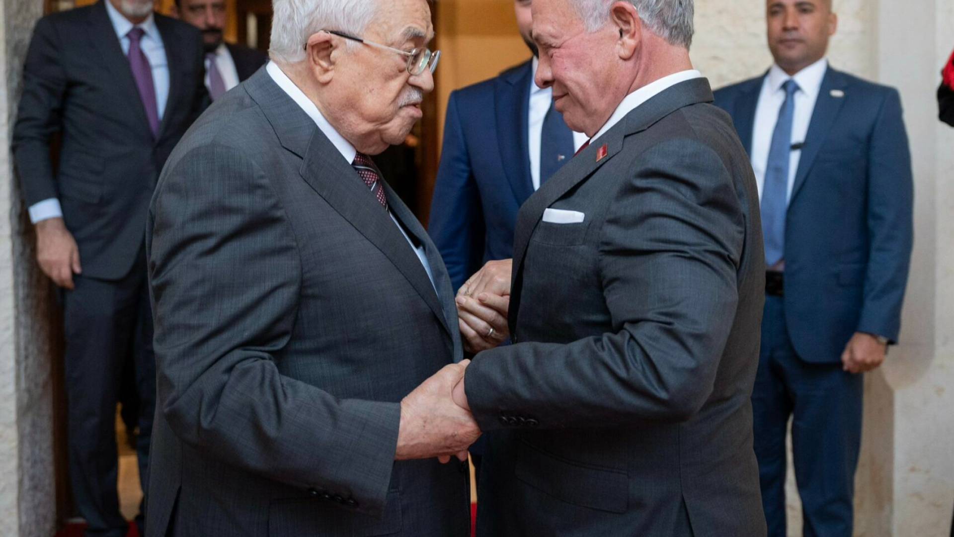 الملك عبد الله الثاني و الرئيس الفلسطيني محمود عباس