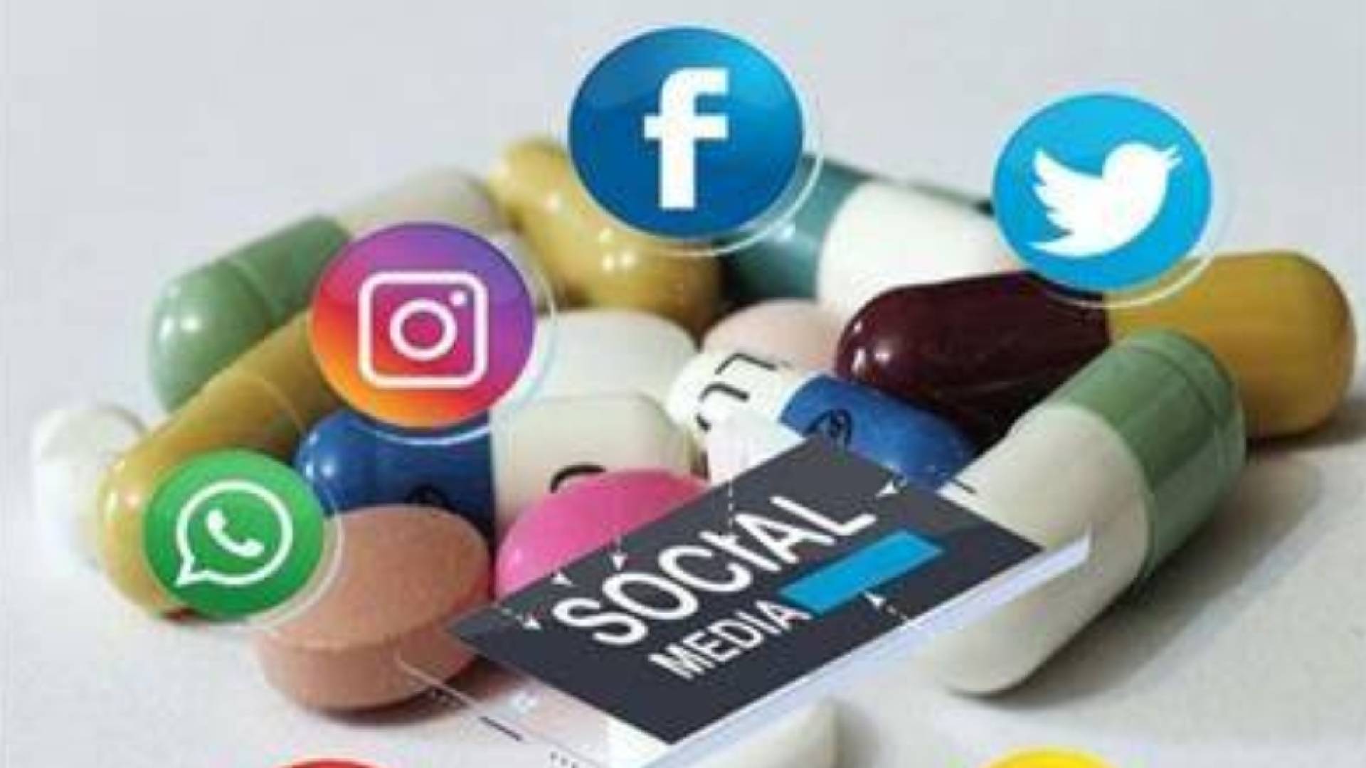 بيع الادوية عبر السوشيال ميديا