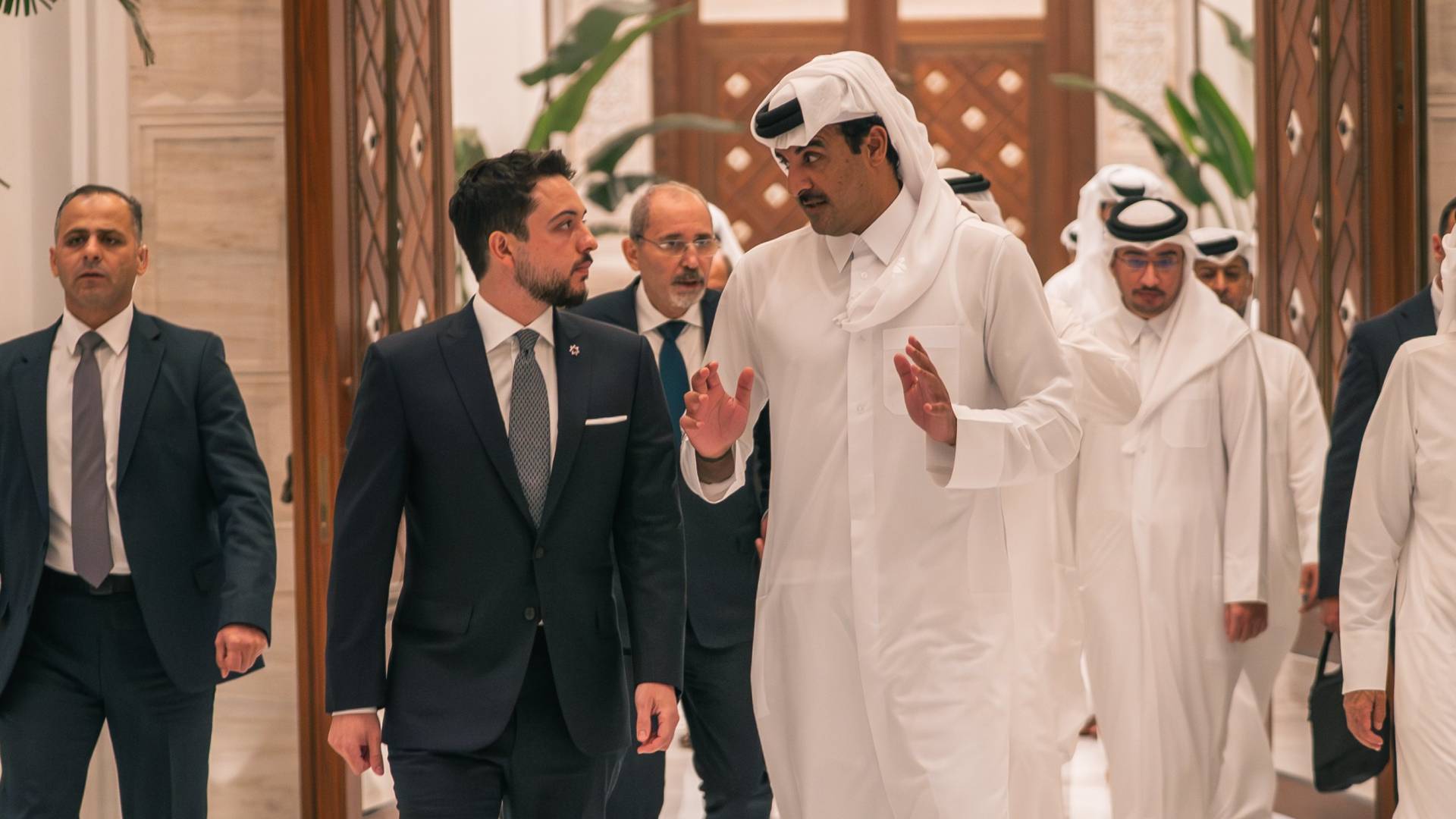 ولي العهد يلتقي أمير دولة قطر ويؤكد تضامن الأردن المطلق مع قطر في الحفاظ على أمنها واستقرارها