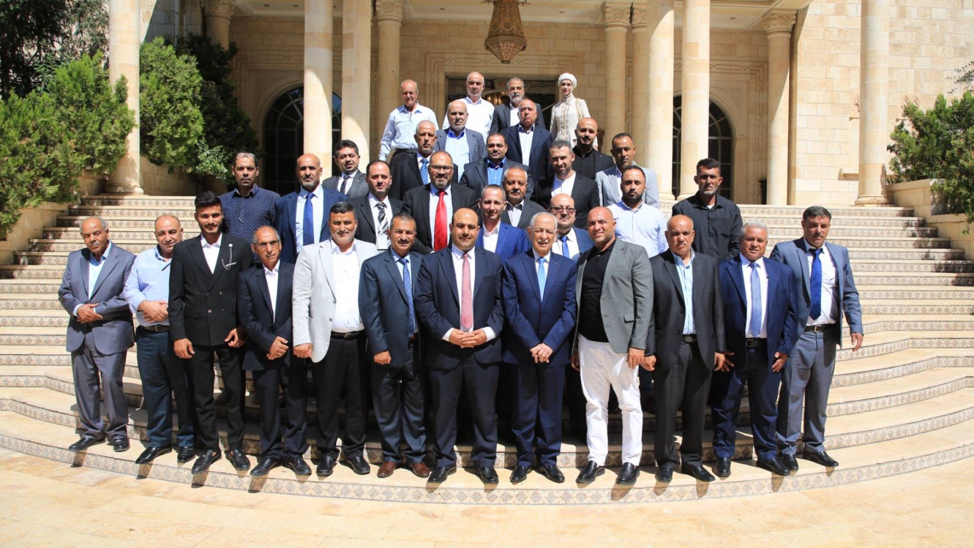 العيسوي يلتقي وفدا من النقابة العامة لأصحاب المهن الميكانيكية