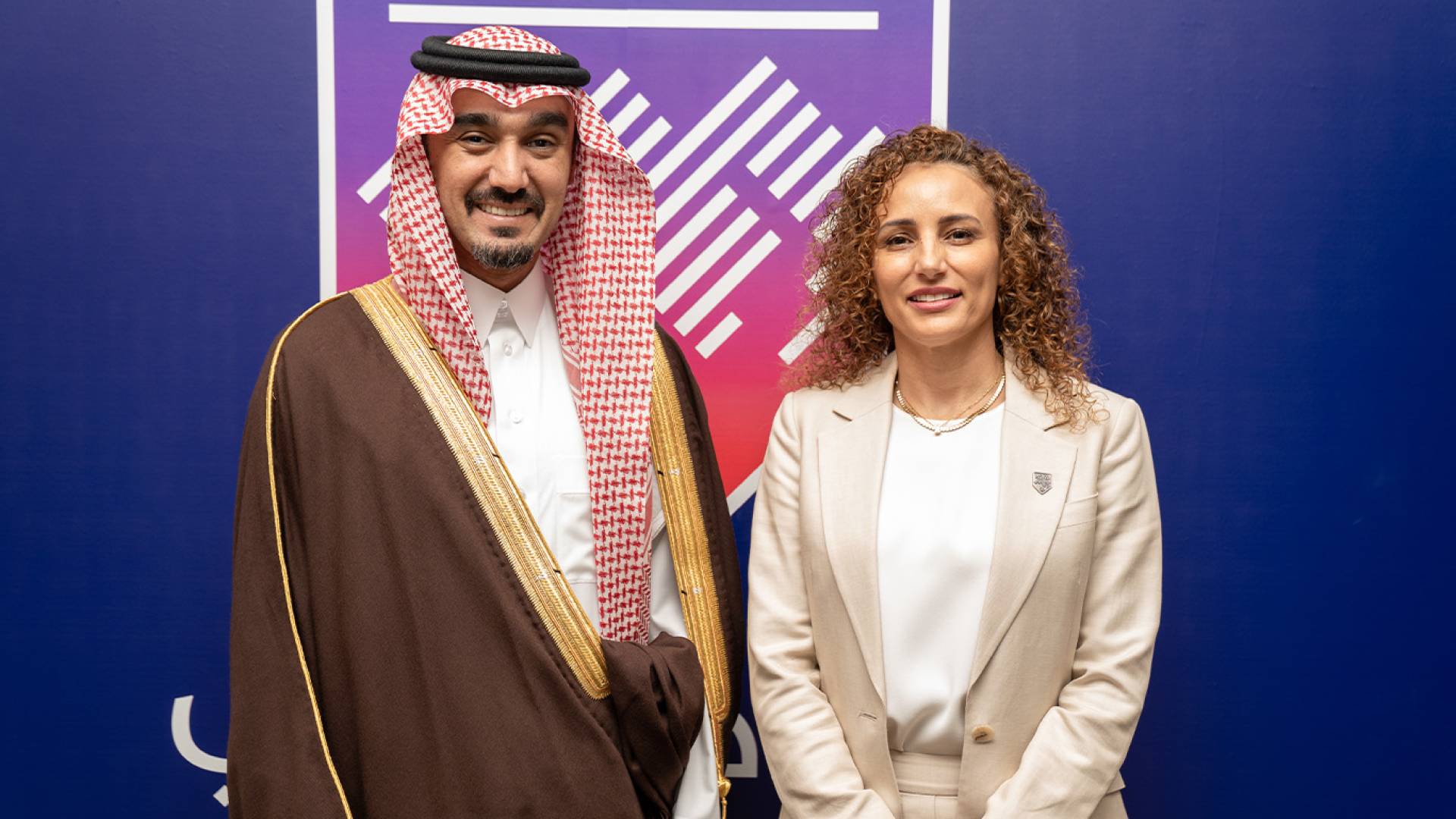 سمر نصار  والأمير عبد العزيز بن تركي الفيصل