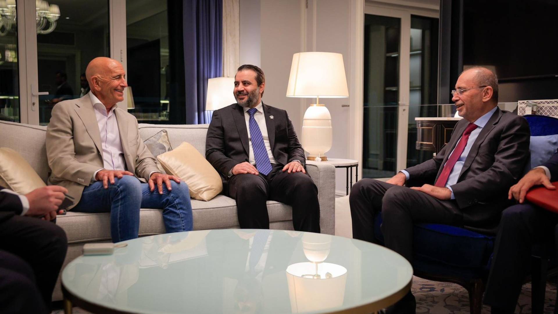 وزير الخارجية يلتقي الشيباني وبارك لبحث تثبيت وقف النار وحل الأزمة بالسويداء