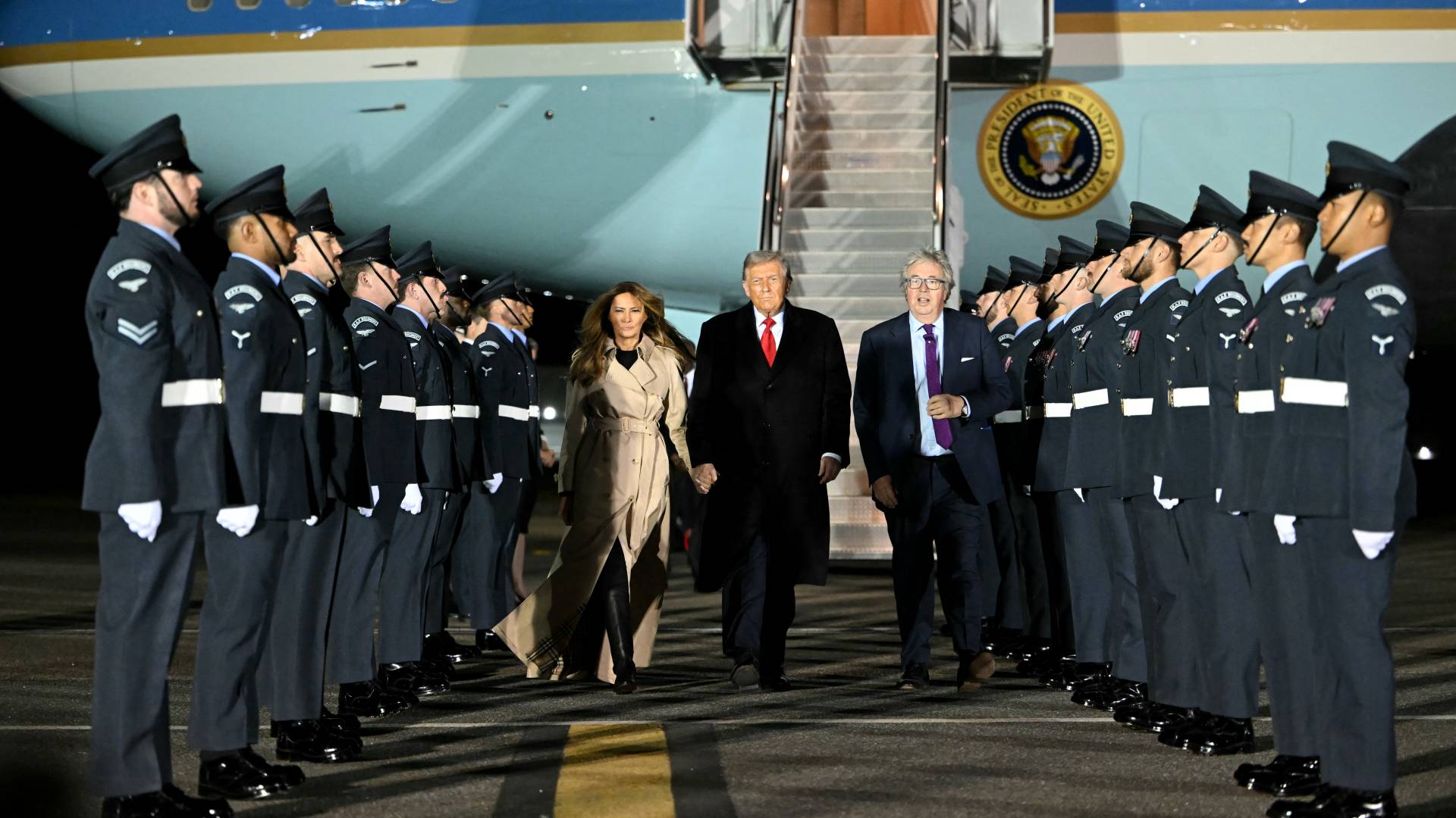 وسط مراسم ملكية.. ترمب يصل لندن في زيارة دولة تاريخية لبريطانيا - فيديو