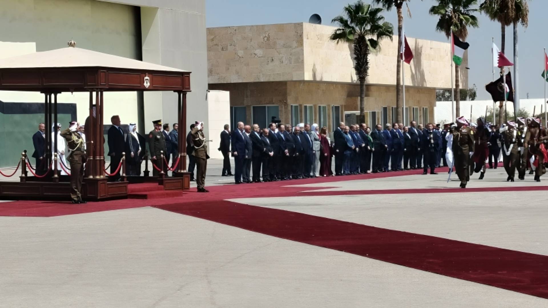 اسقبال جلالة الملك عبداللة الثاني لأمير قطر تميم بن حمد آل ثاني