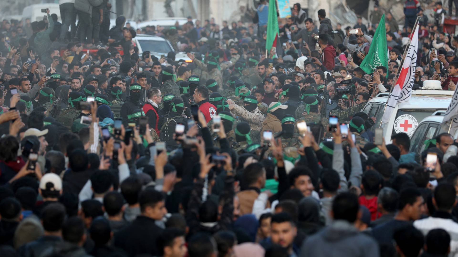 القسام ترد على احتلال غزة بتهديد غير مسبوق لنتنياهو: مصير أسراكم سيكون كمصير "رون أراد"